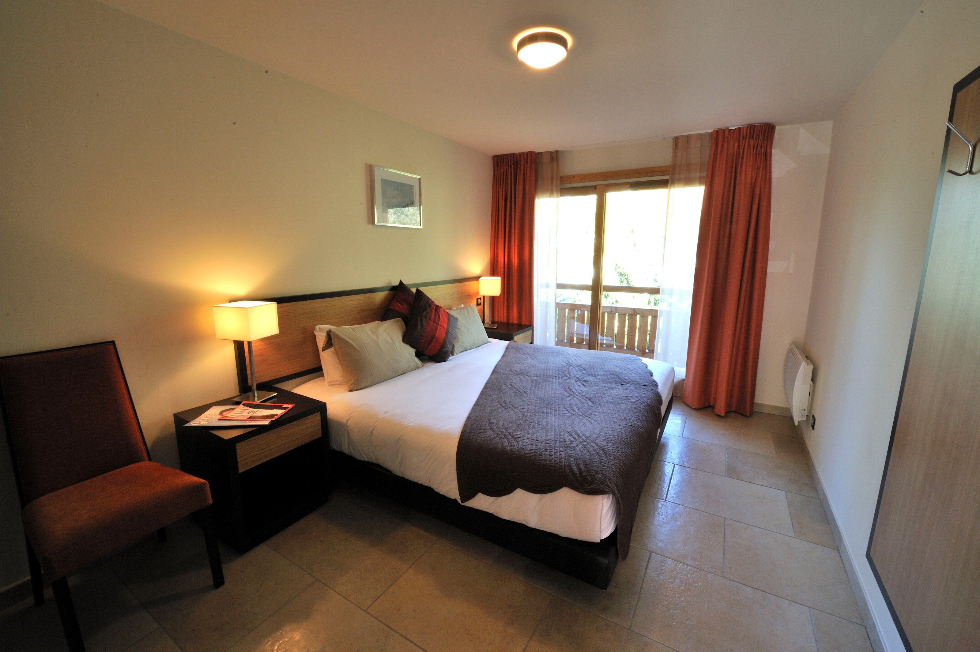image Drift to sleep in the comfortable Double bed.