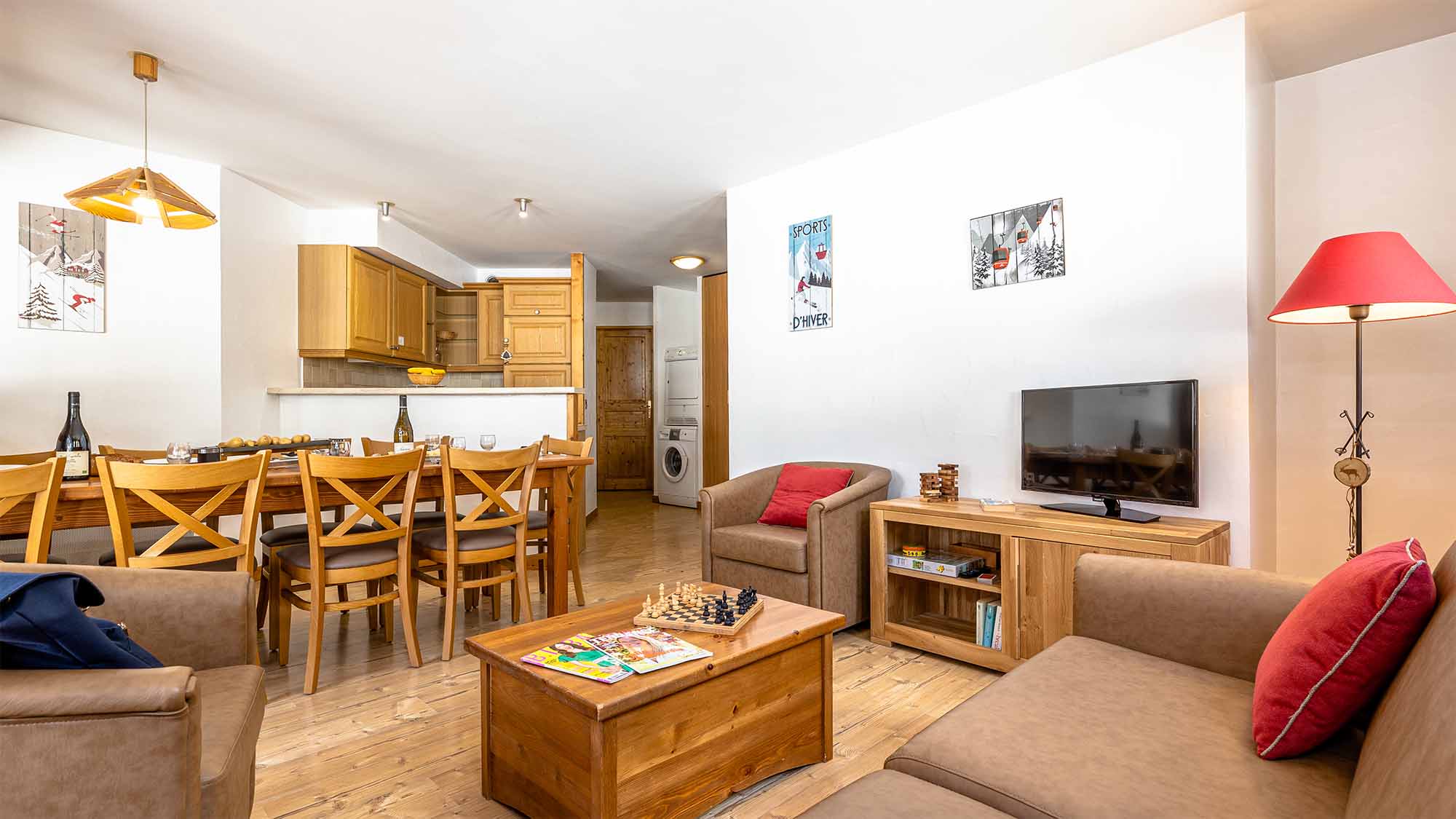 image Welcome to our lovely apartment for 9 by the pistes!