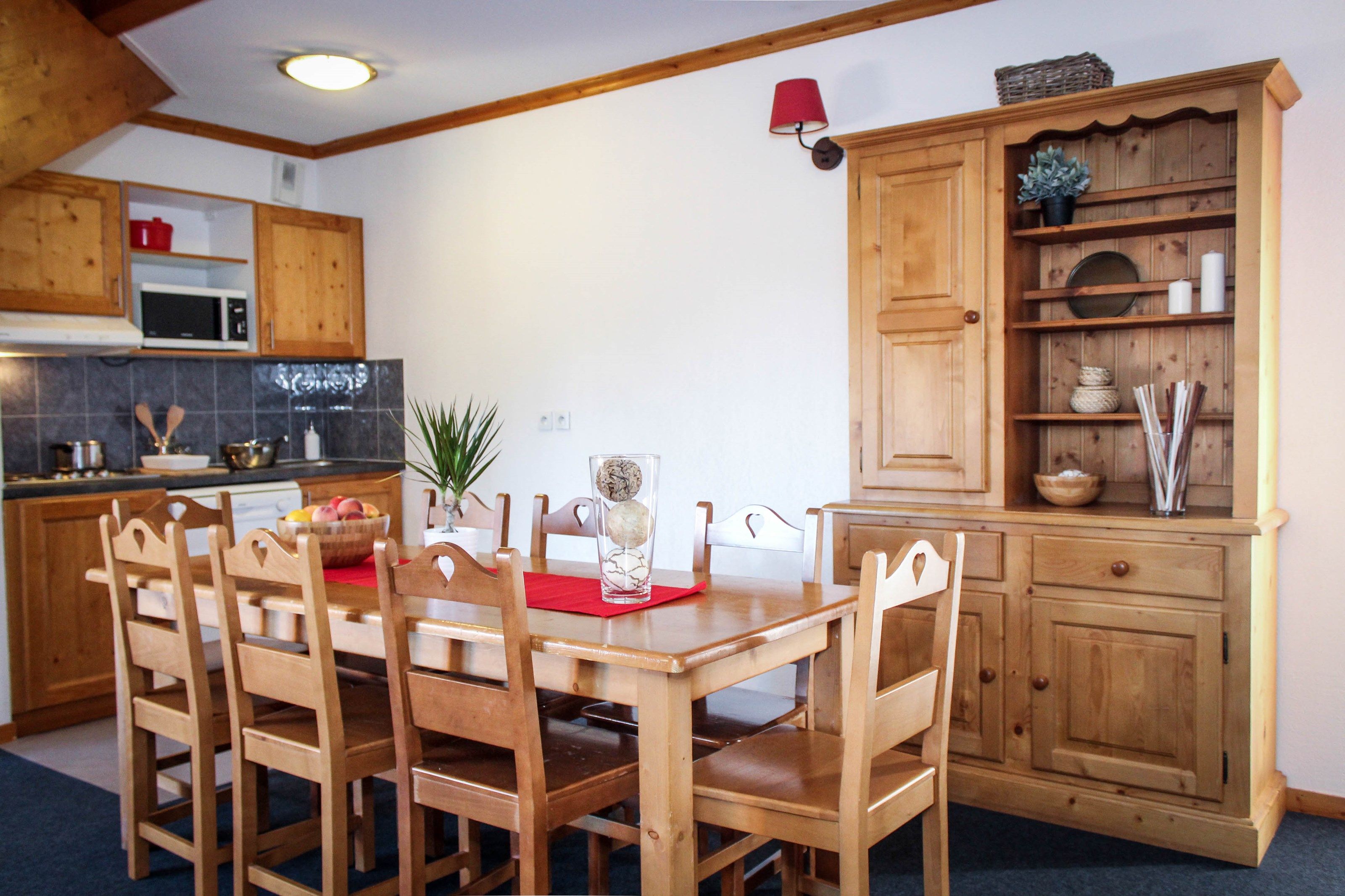 image Enjoy a meal in the dining area.