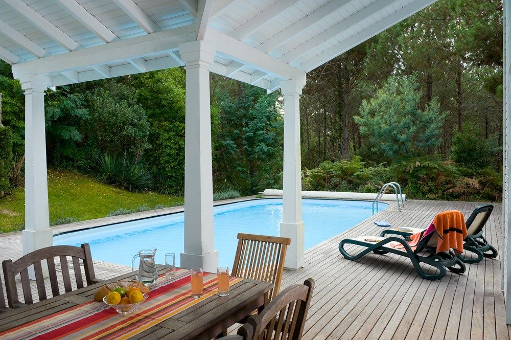image Enjoy the fresh Moliets air from this gorgeous villa.