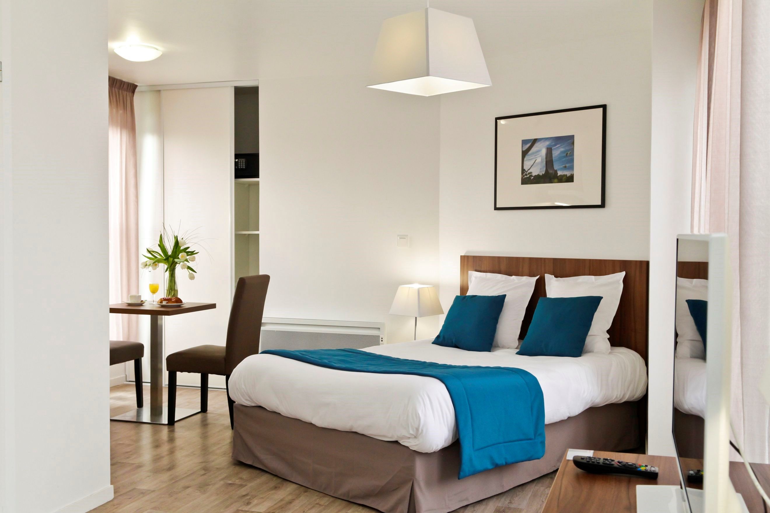 image Welcome to your cozy and modern studio in Amiens!