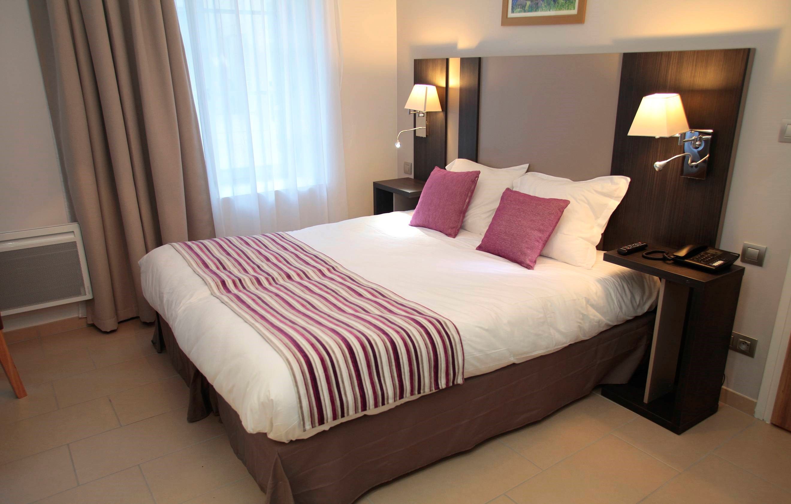 image Drift to sleep in the Double bed or 2 Single beds in the bedroom - let us know what you prefer!