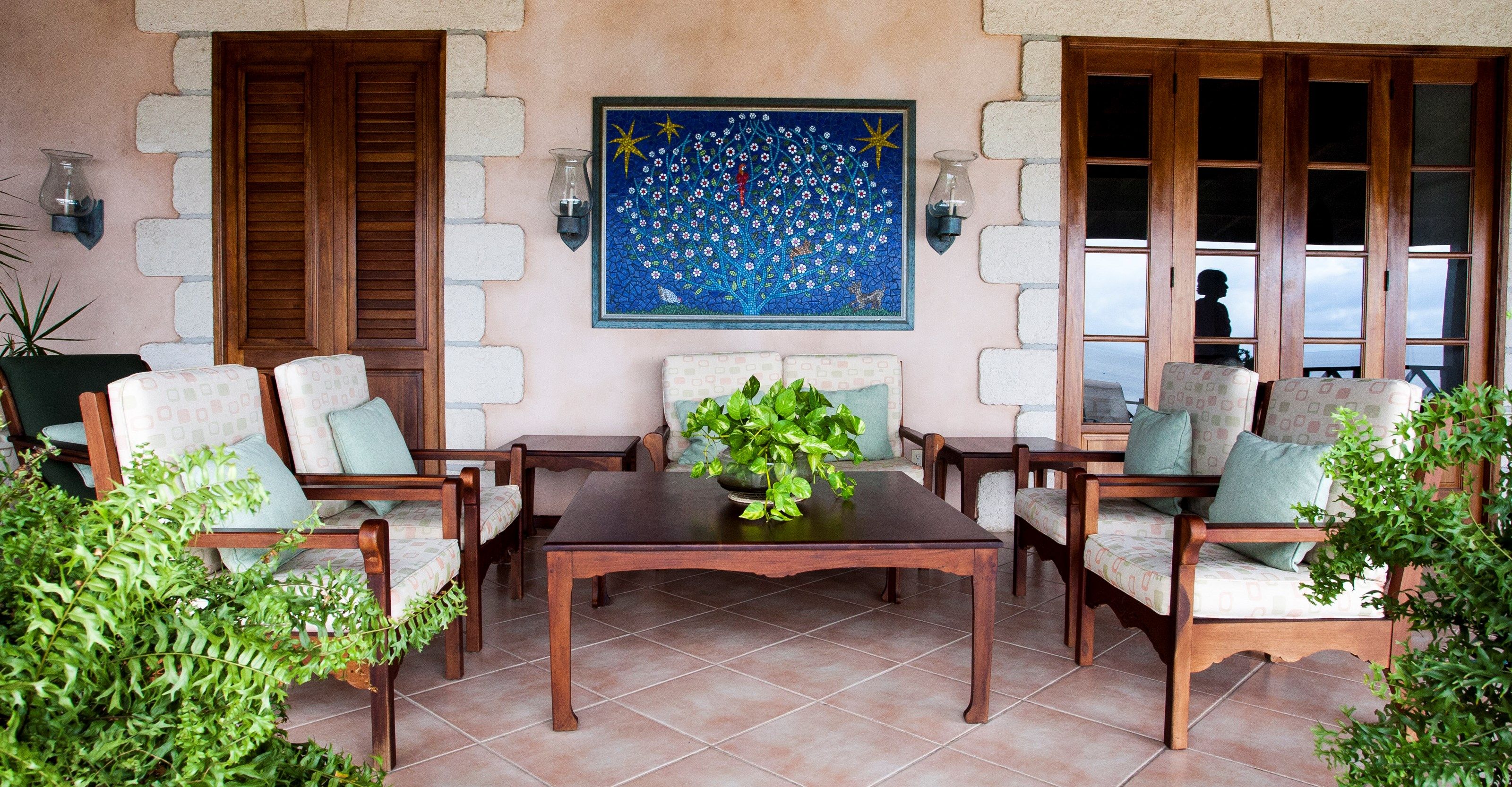 image Share meals and laughs on the outdoor seating area.
