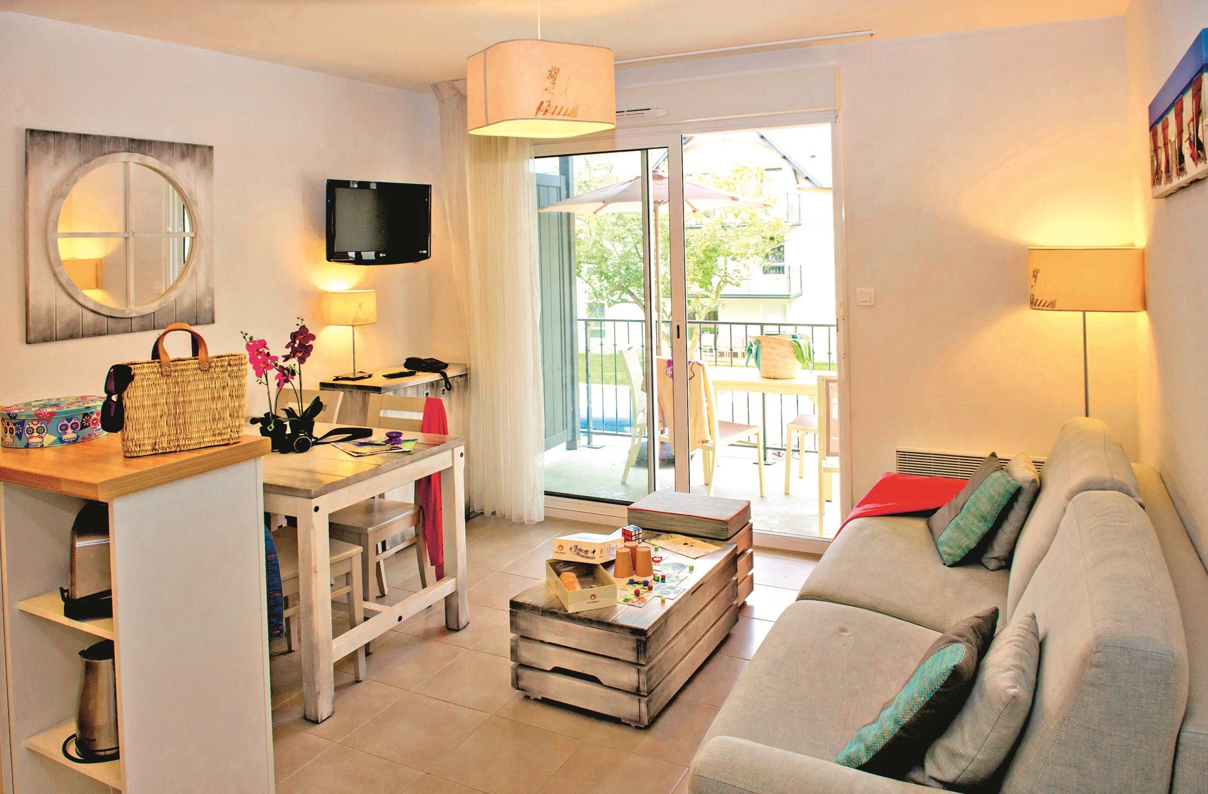 image Come and stay in our cozy and bright apartment by the beach.