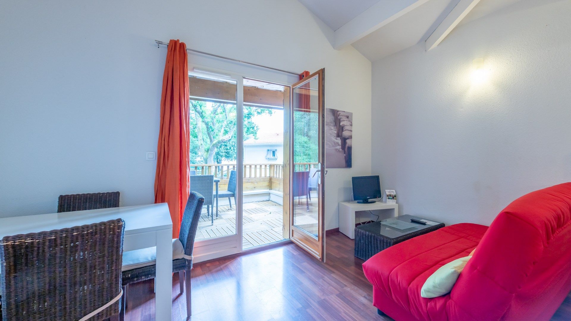 image Welcome to your cozy and charming apartment.