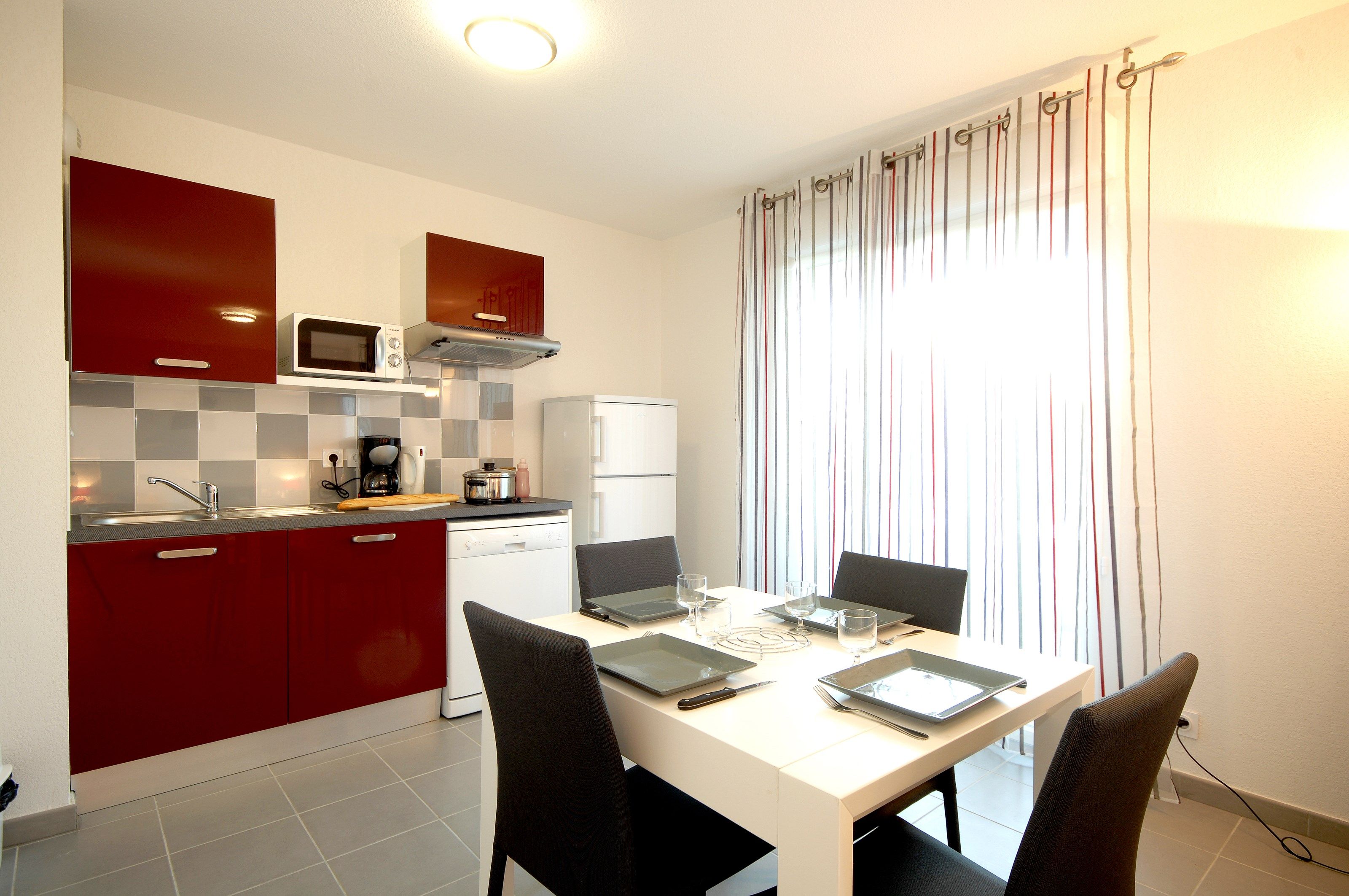 image Make a tasty meal in your own kitchenette!