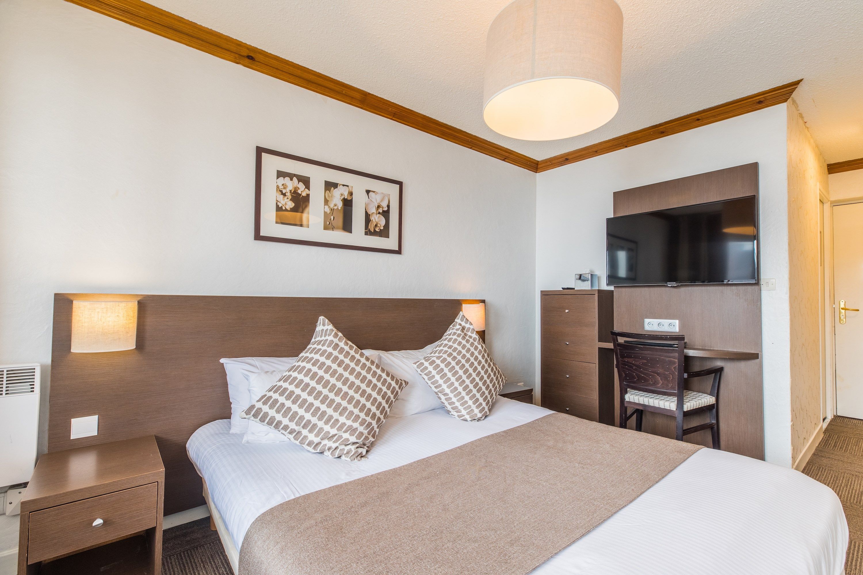image Get a good night's rest in the cozy bedroom, which has either a Double bed or 2 Single beds.