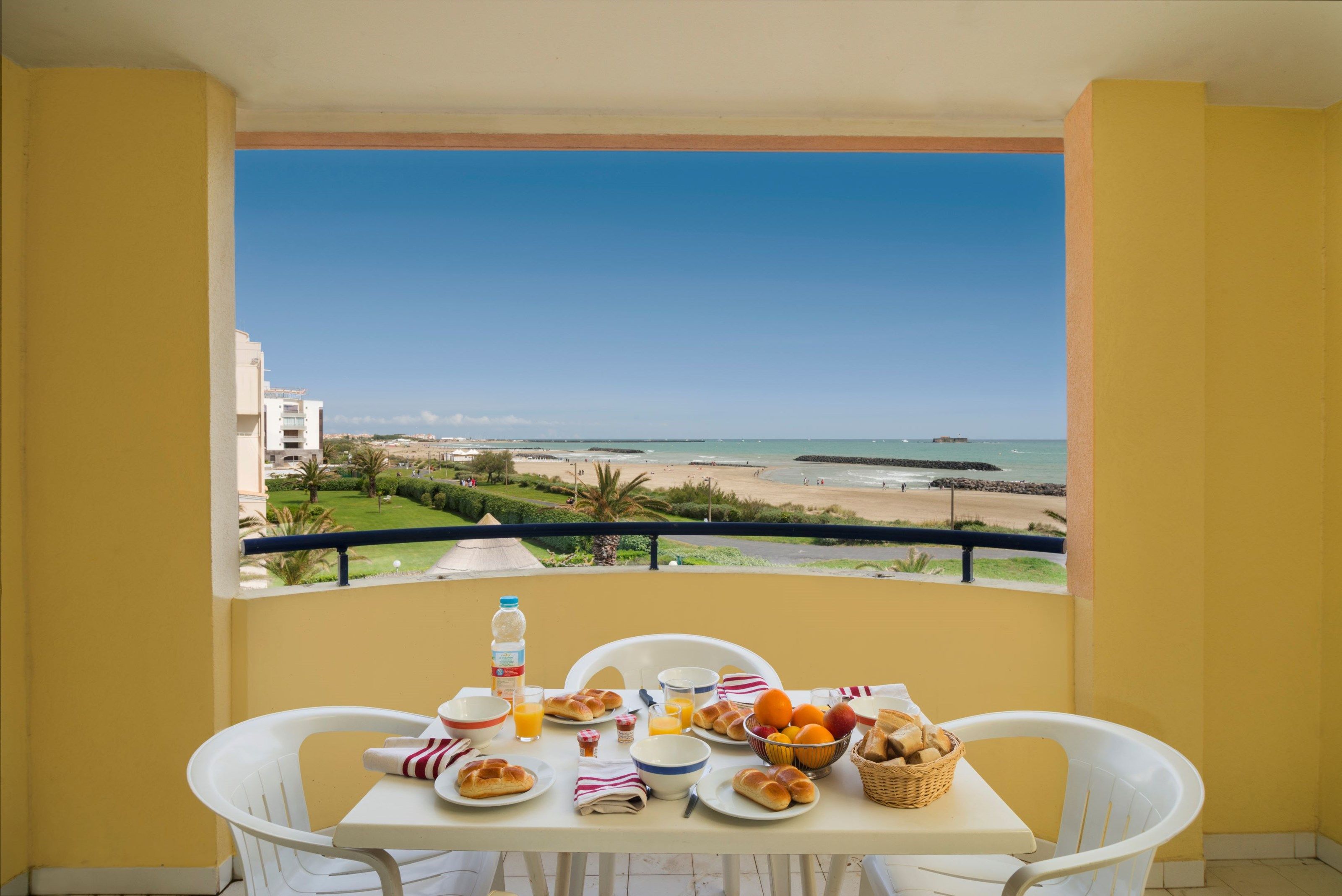 image Enjoy your wine with the sunshine on your private loggia or terrace! Views vary.