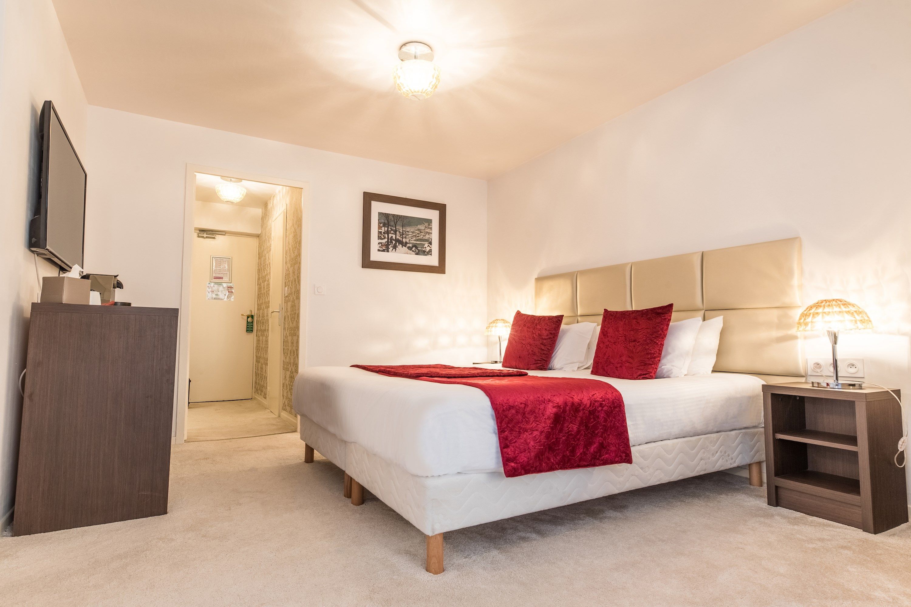 image Relax on the Double bed (or 2 Single beds) after a day outside.
