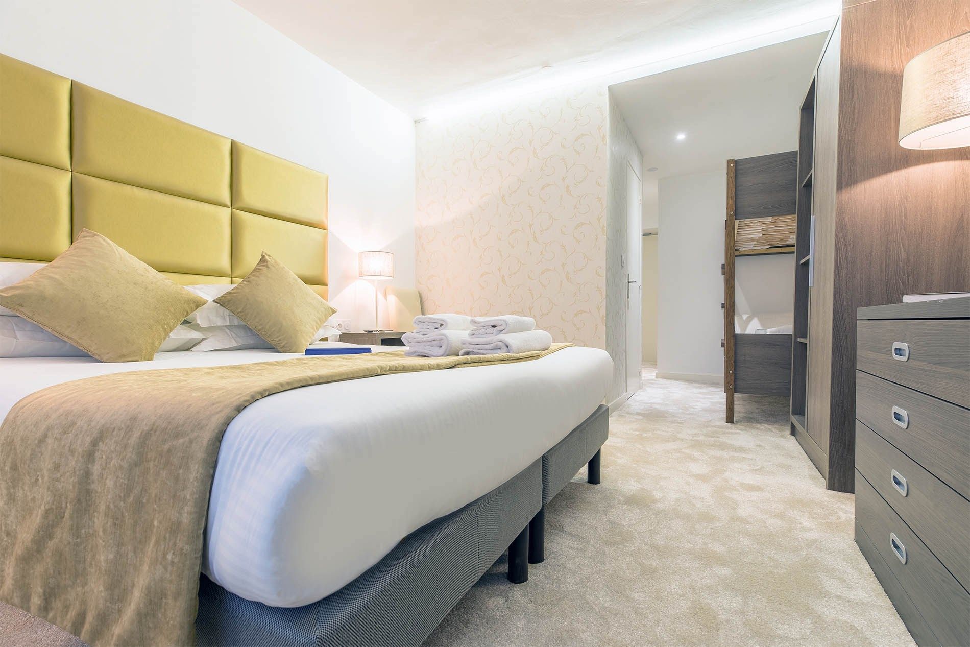image Drift to sleep in the comfortable Double bed (or 2 Single Italian beds) after a wonderful day outside.
