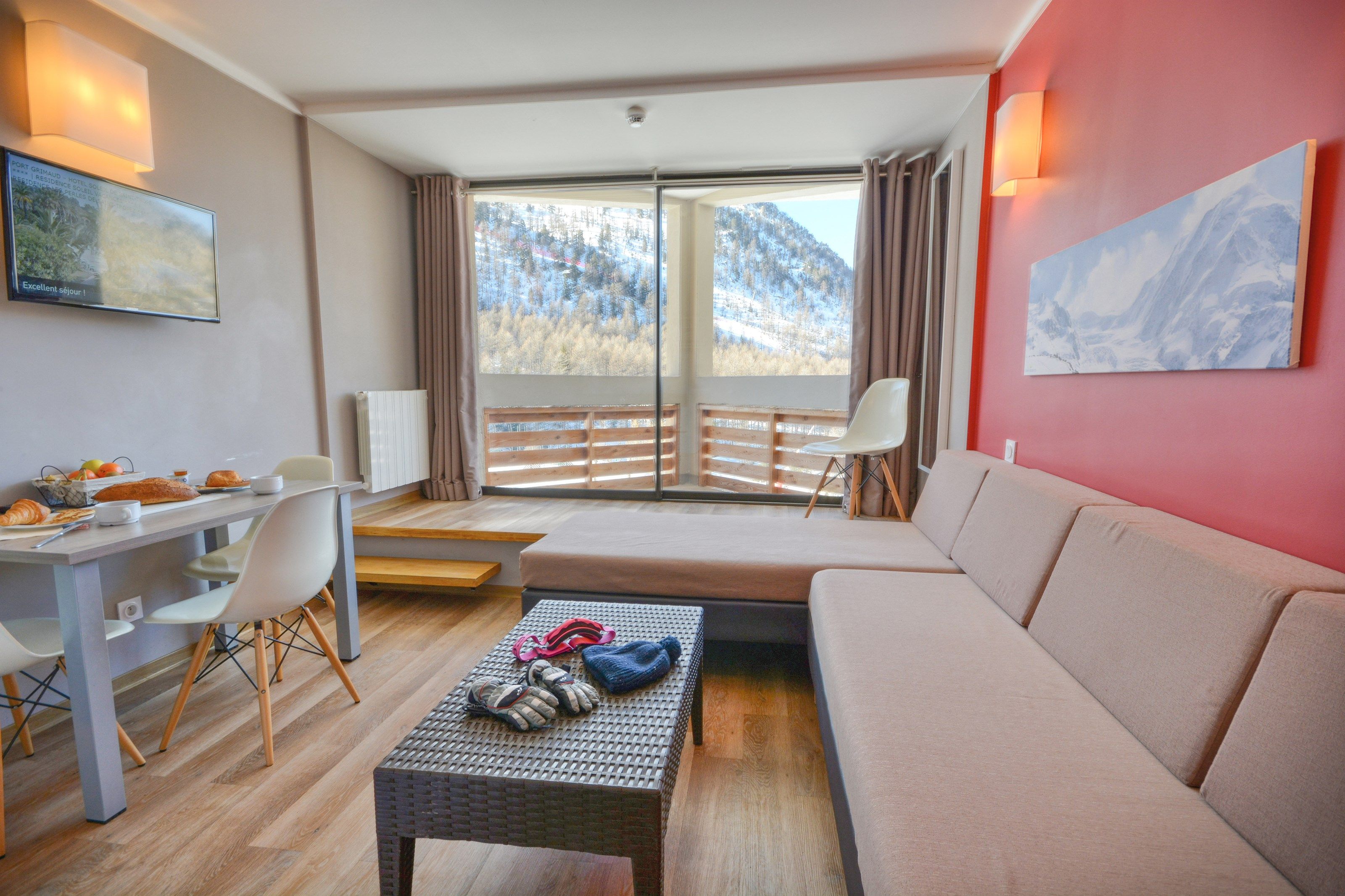 image Some of these apartments have a balcony. Let us know if this is what you'd prefer!