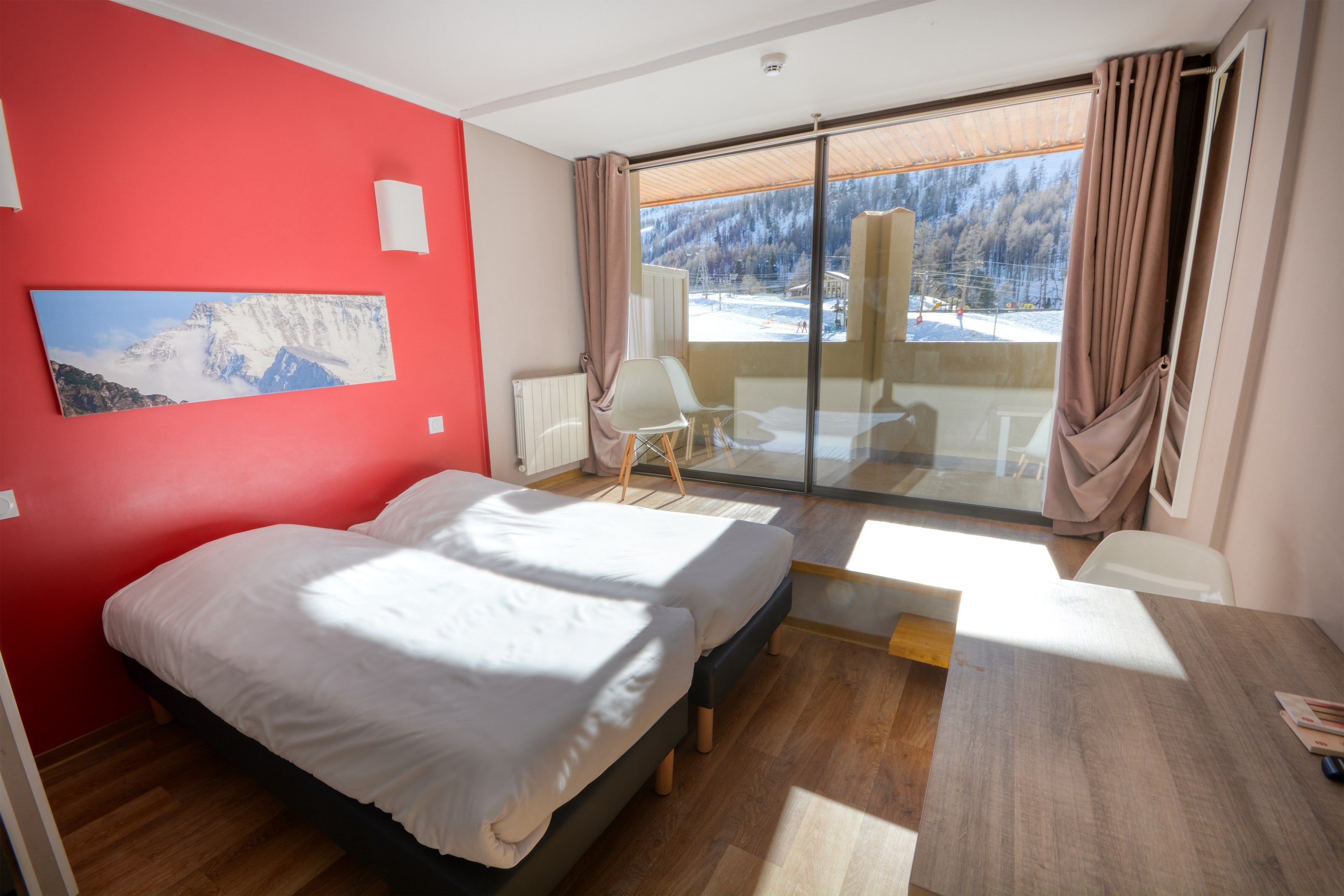 image Sink into the 2 Single beds.