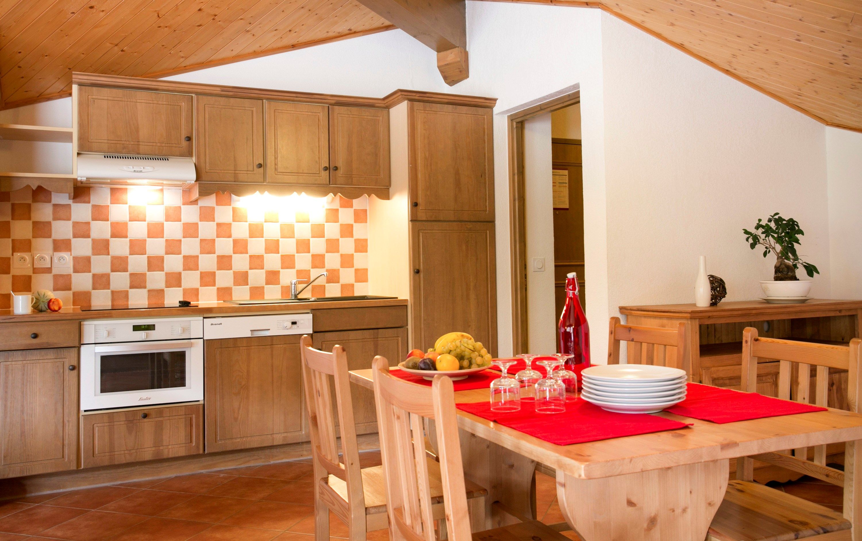 image Tuck into a great snack you’ve prepared in your kitchenette.