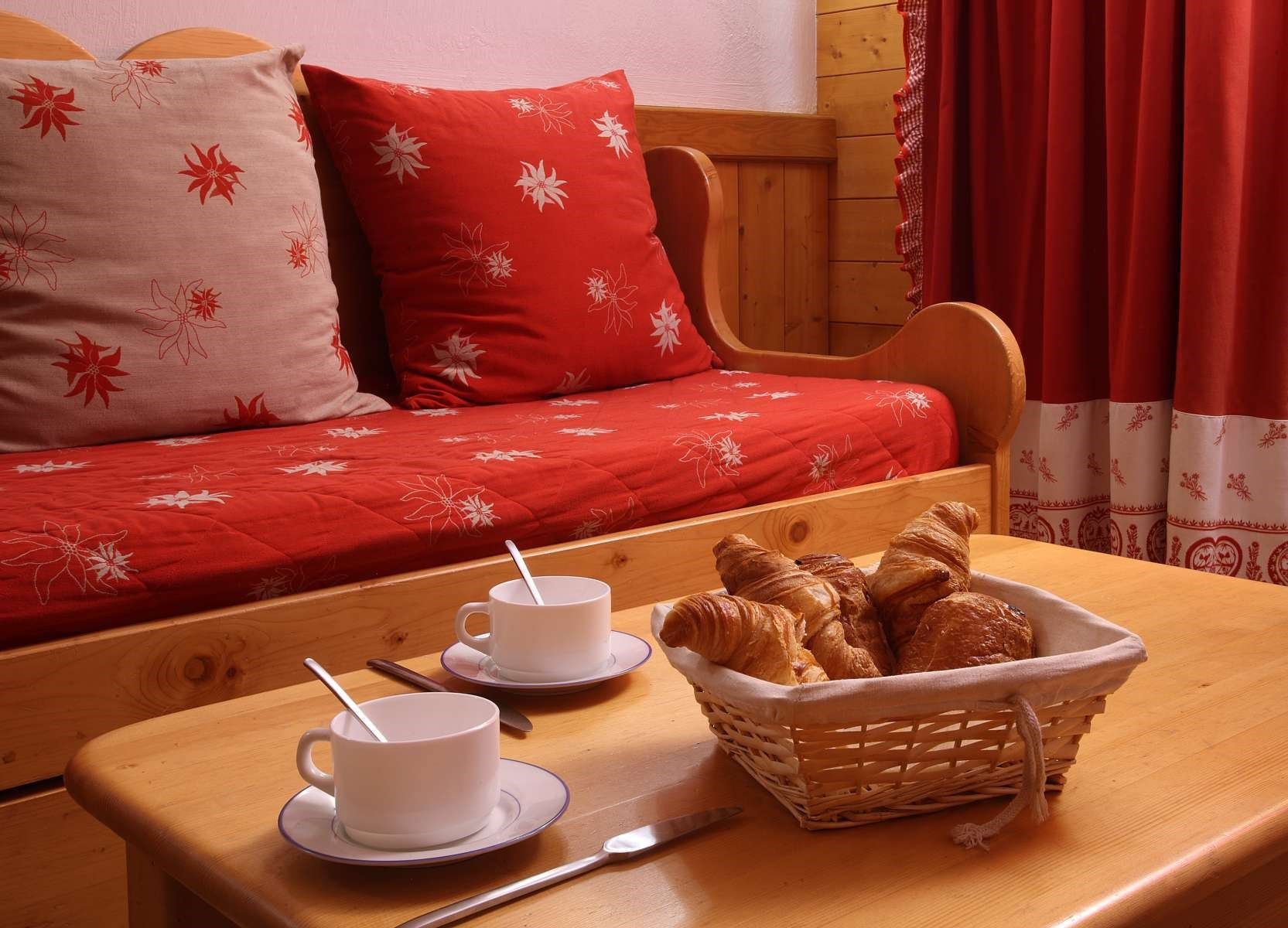 image Request the delivery of fresh breads and pastries from the front desk!