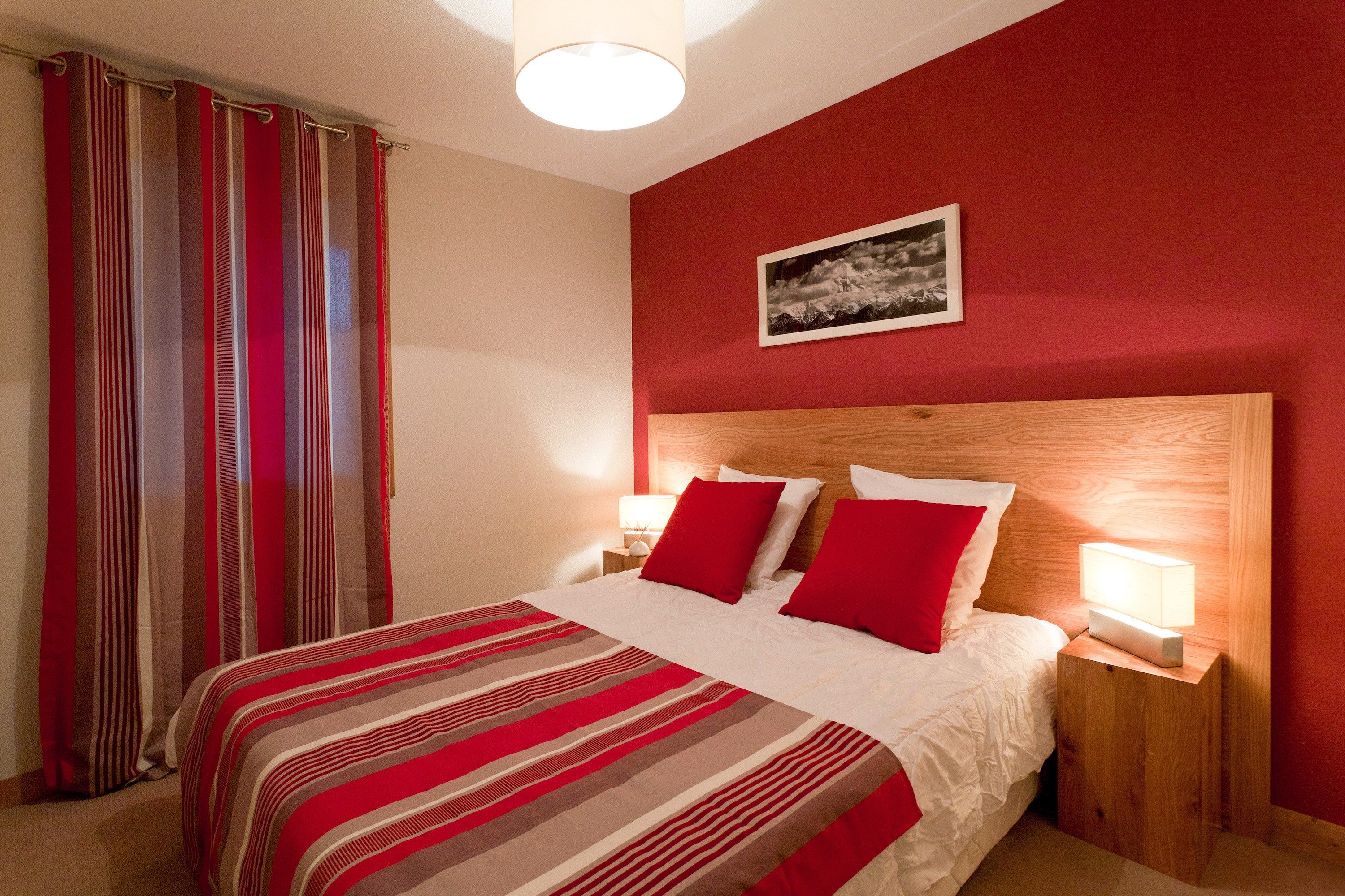 image Get a peaceful night sleep in our cozy bedroom. The bedroom has 2 Single beds which can be twinned.