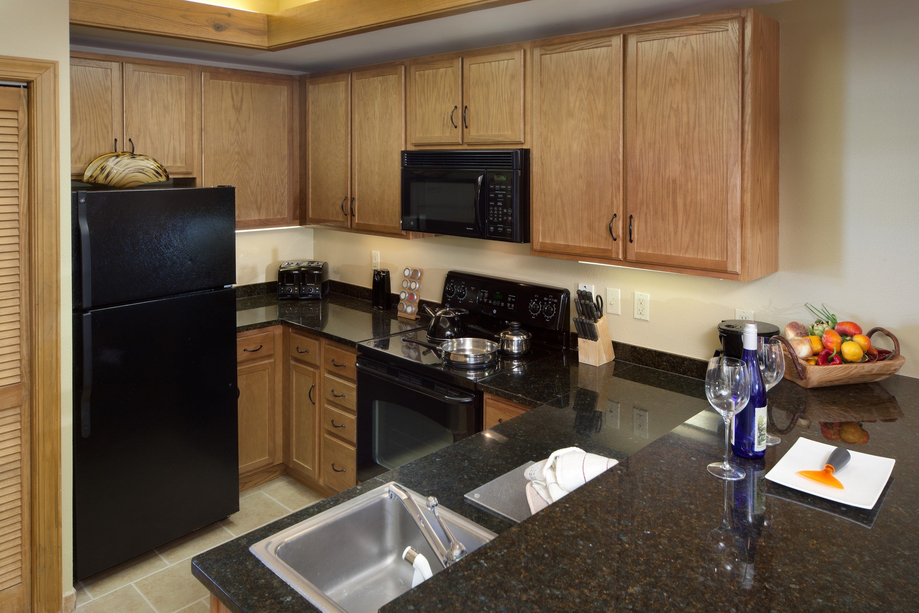 image Prepare meals in the comfort of your very own fully-equipped kitchen.