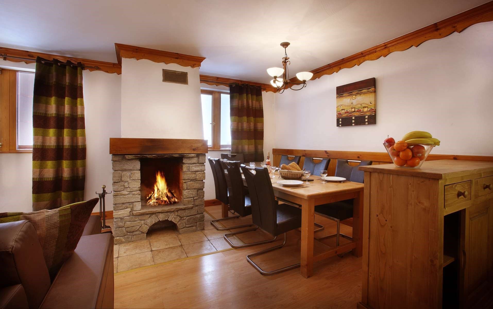 image Stay in our charming and spacious mountain apartment that may be single-level or a duplex!