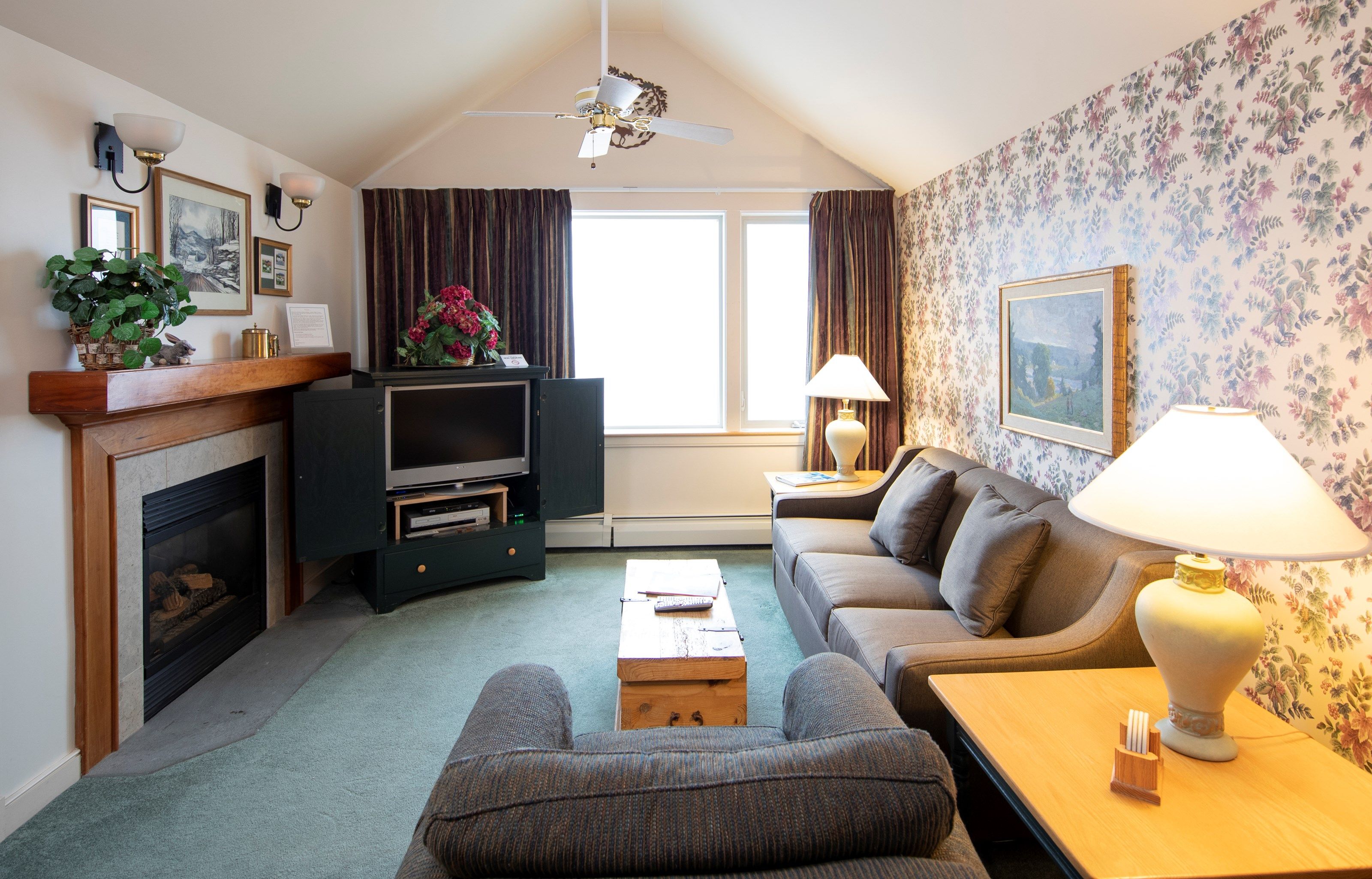 image Come and stay in our cozy and charming suite in Okemo! (Please note that decor varies).