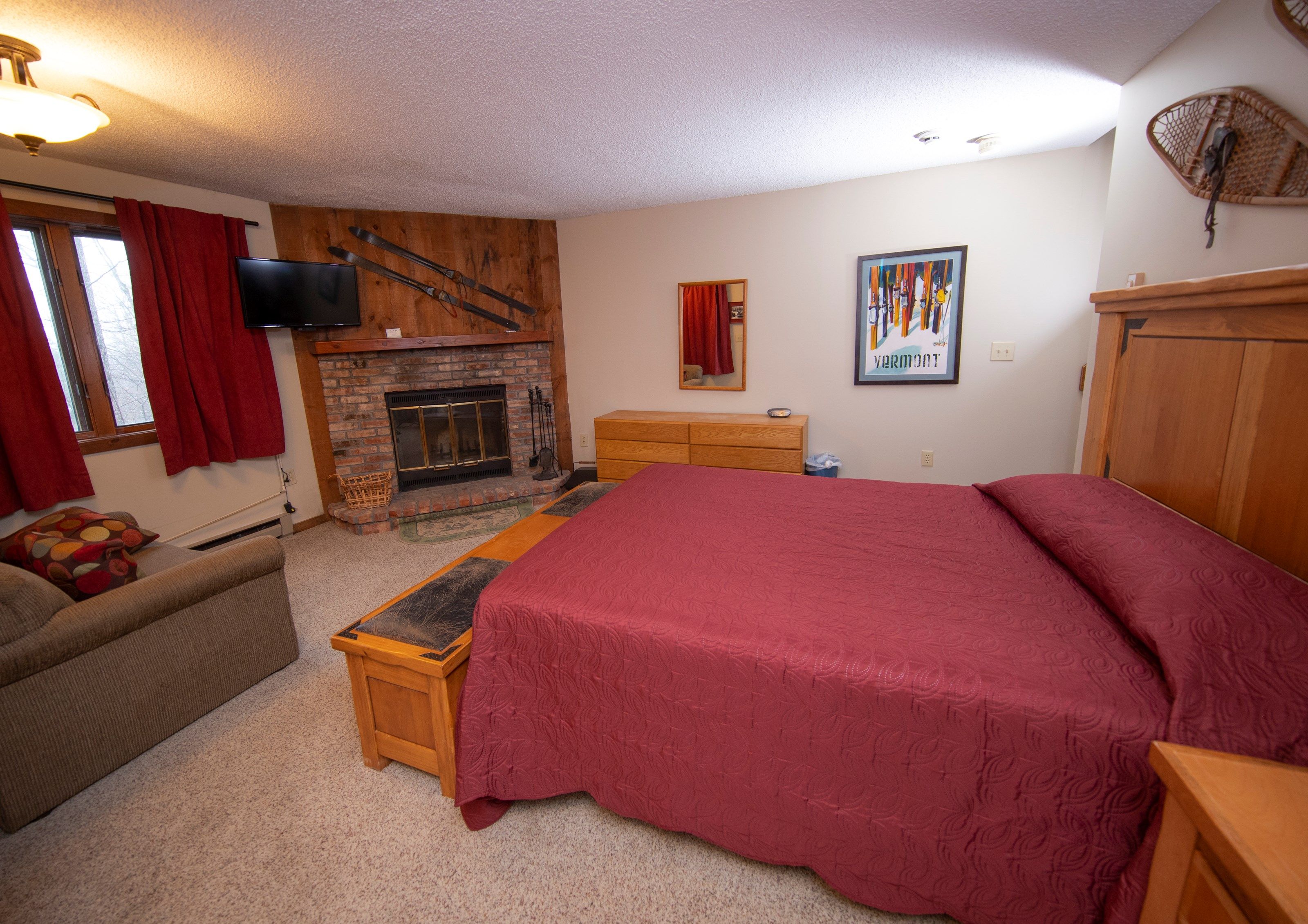 image There are 2 bedrooms in our unit, featuring a variety of bedding configurations!