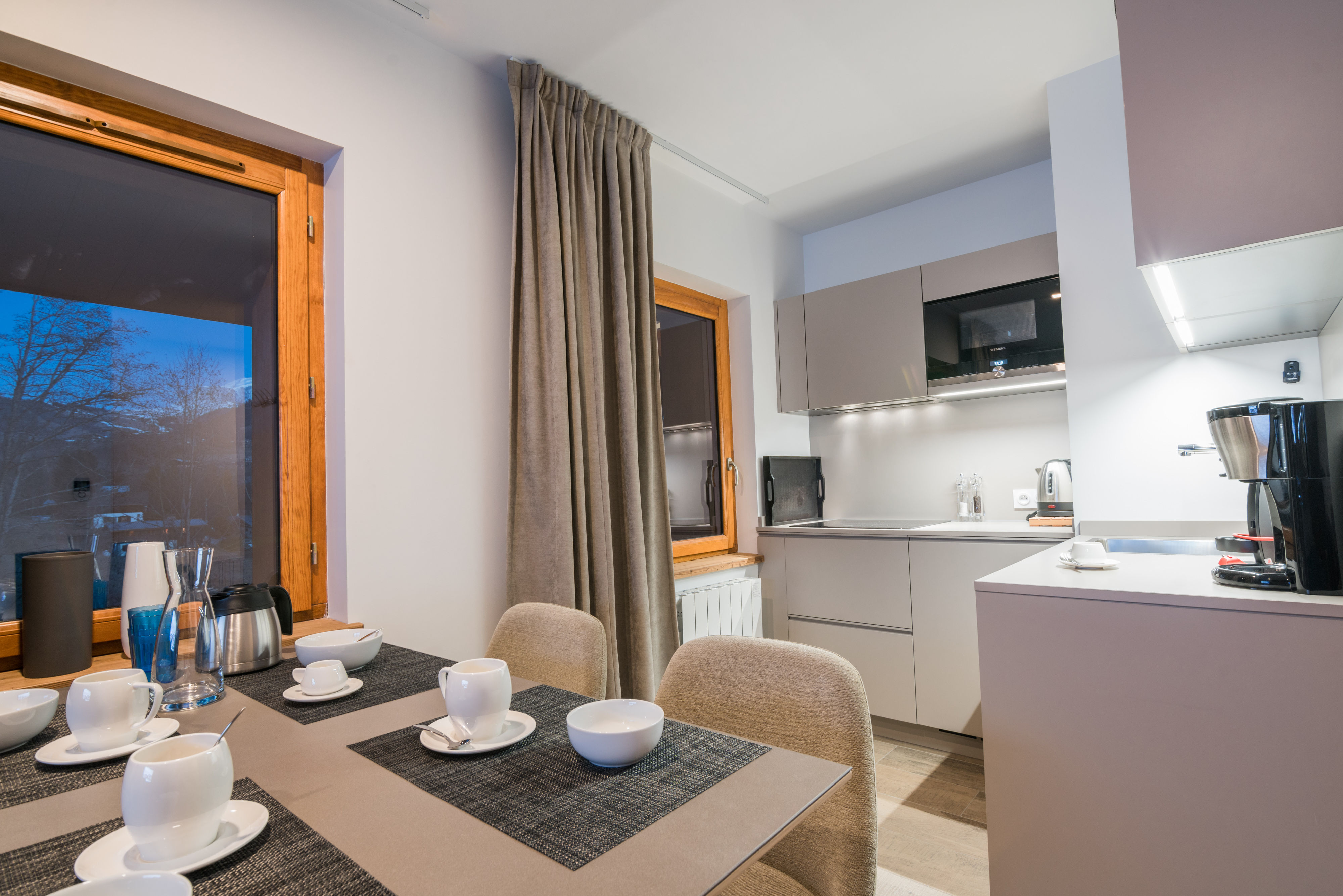 image Prepare meals in the comfort of your very own fully-equipped kitchen.