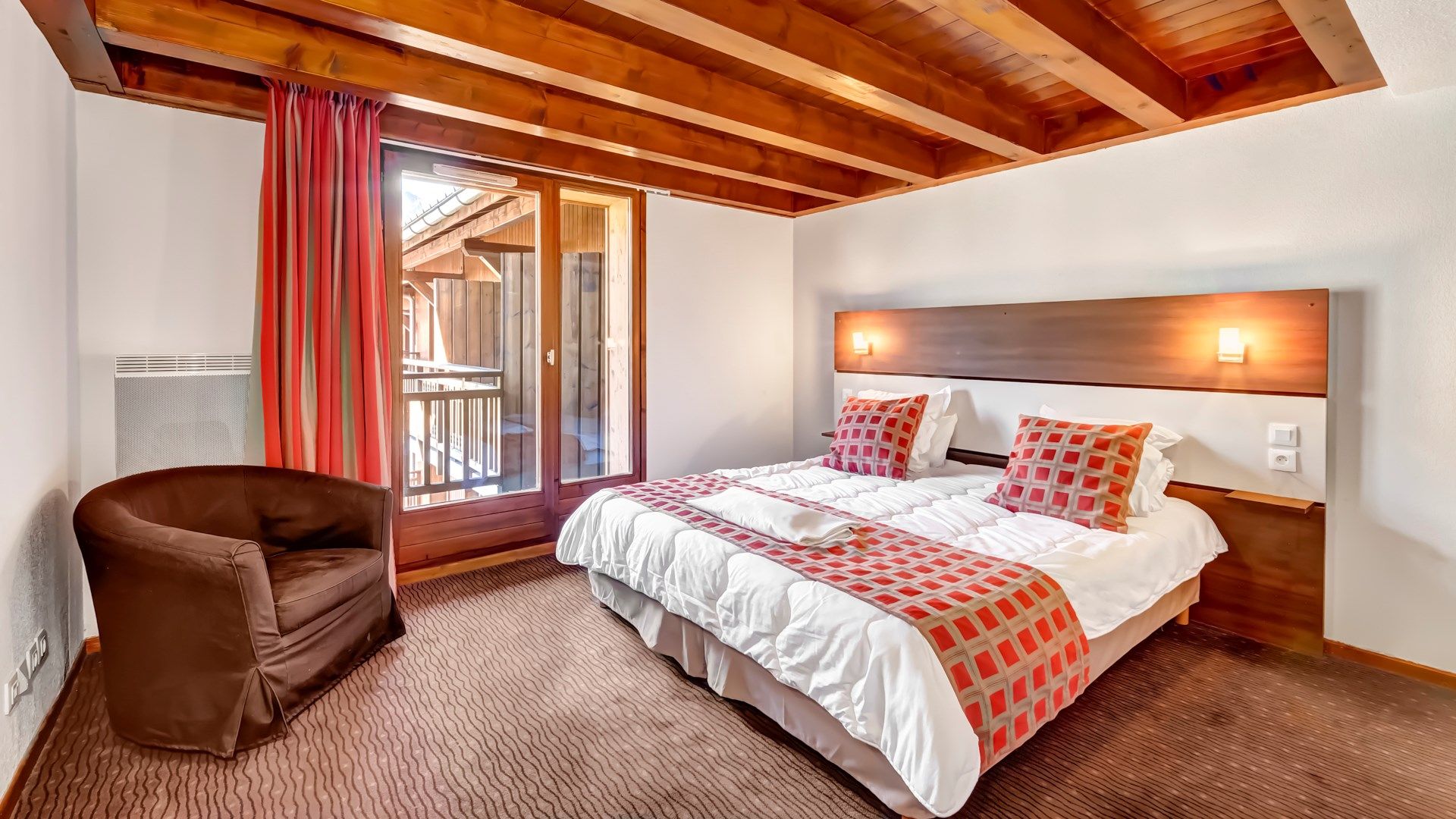 image The 2 Single beds may be pushed together to create 1 big bed!