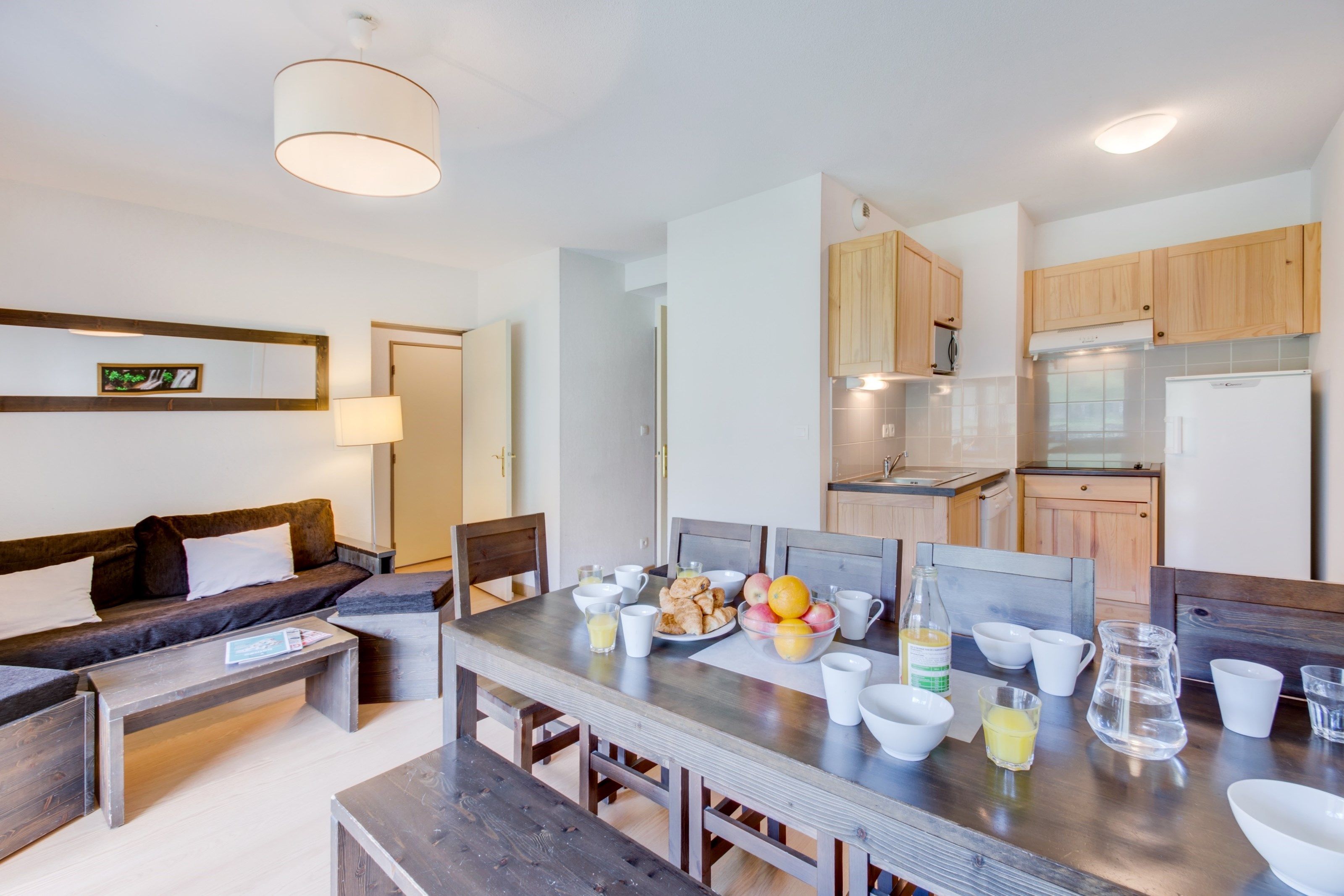 image Make a tasty meal in your own kitchenette!