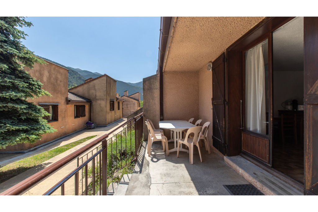 image Soak up the sunshine and fresh air in your own retreat
