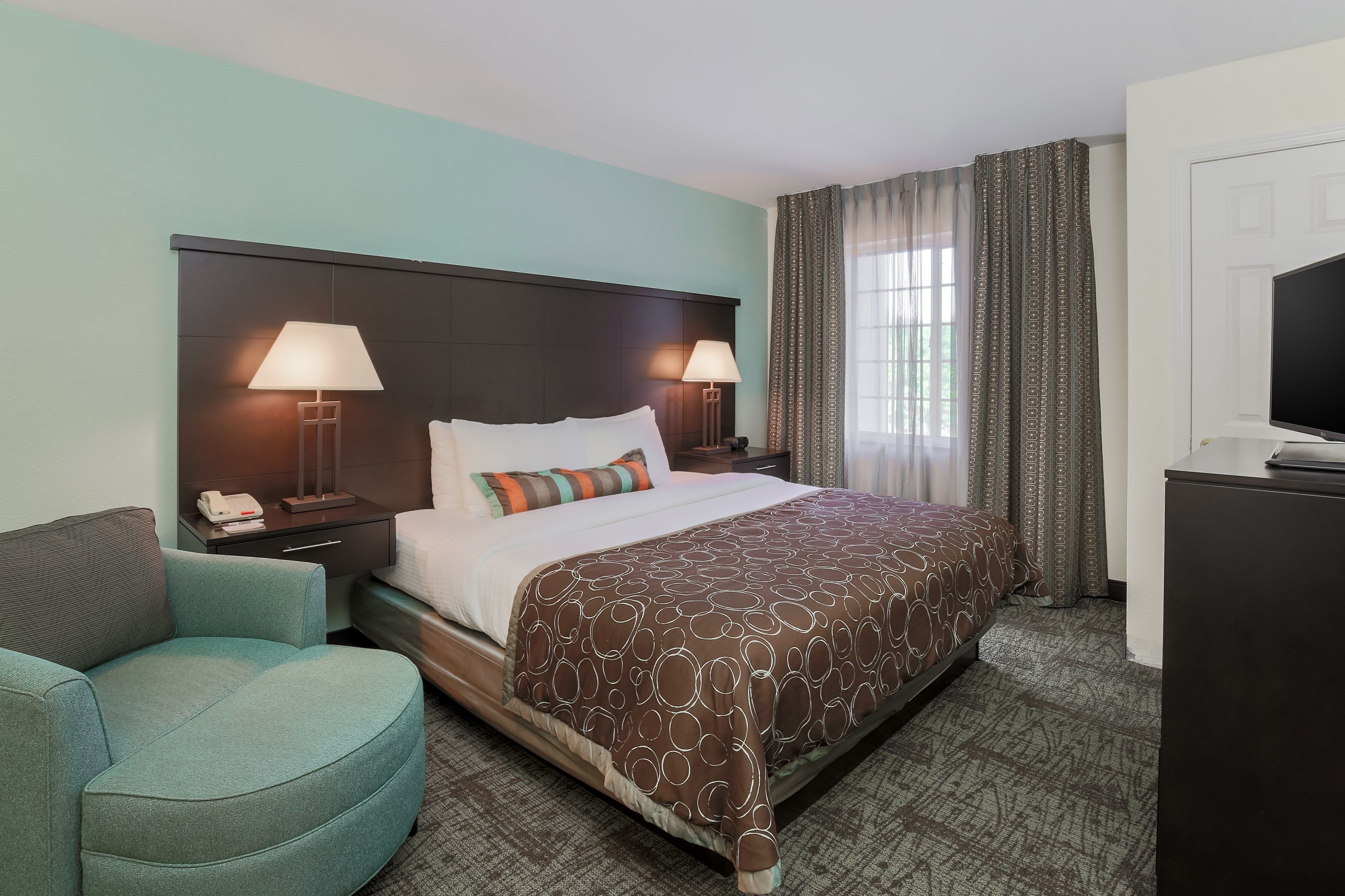 image Get a good night's rest in the cozy bedroom which has 1 King bed.