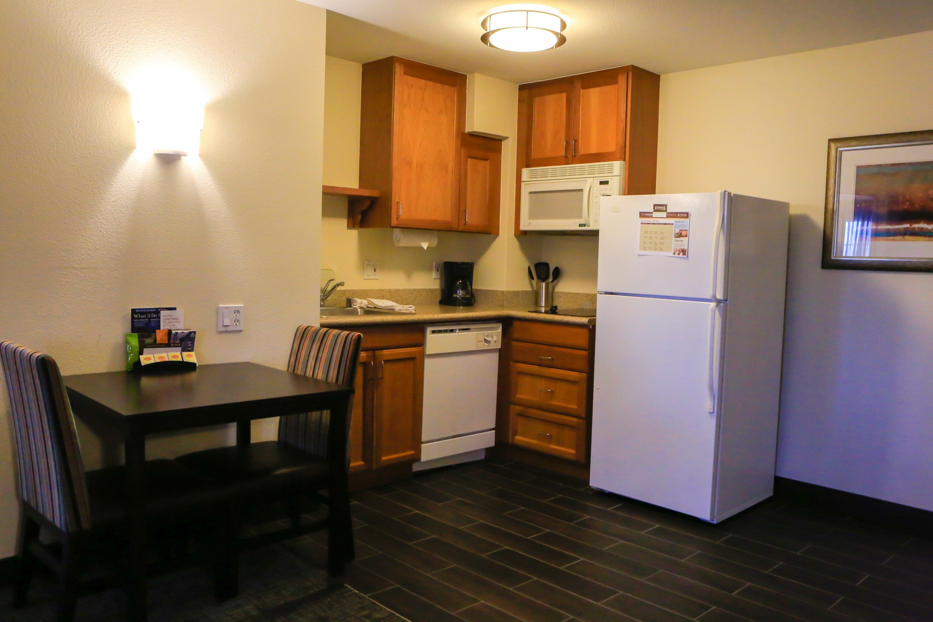image Prepare meals in the comfort of your very own fully-equipped kitchen.