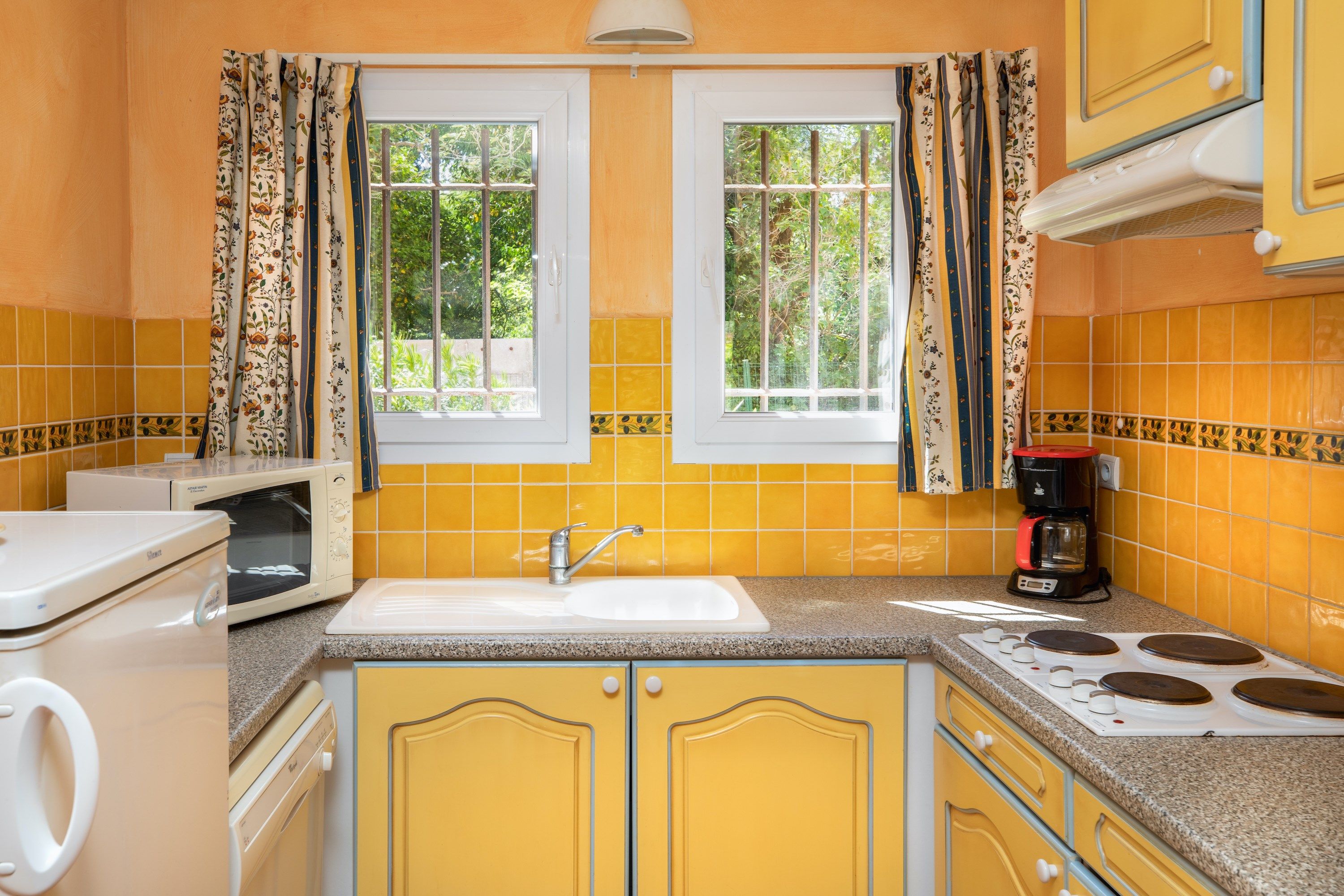 image Make a quick snack in your kitchenette.
