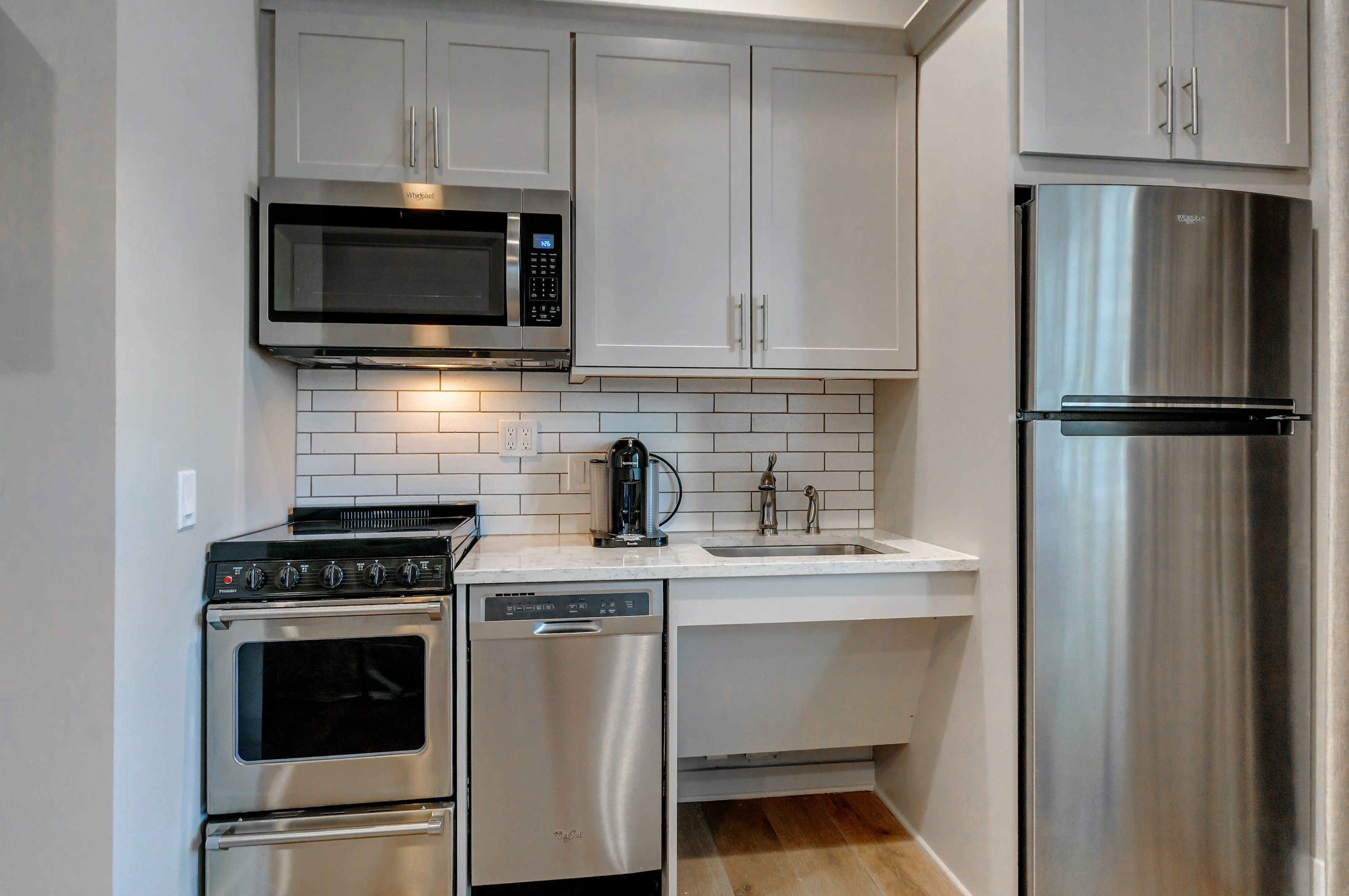 image The fully-equipped kitchen features all the amenities you'd need to make a delicious meal.