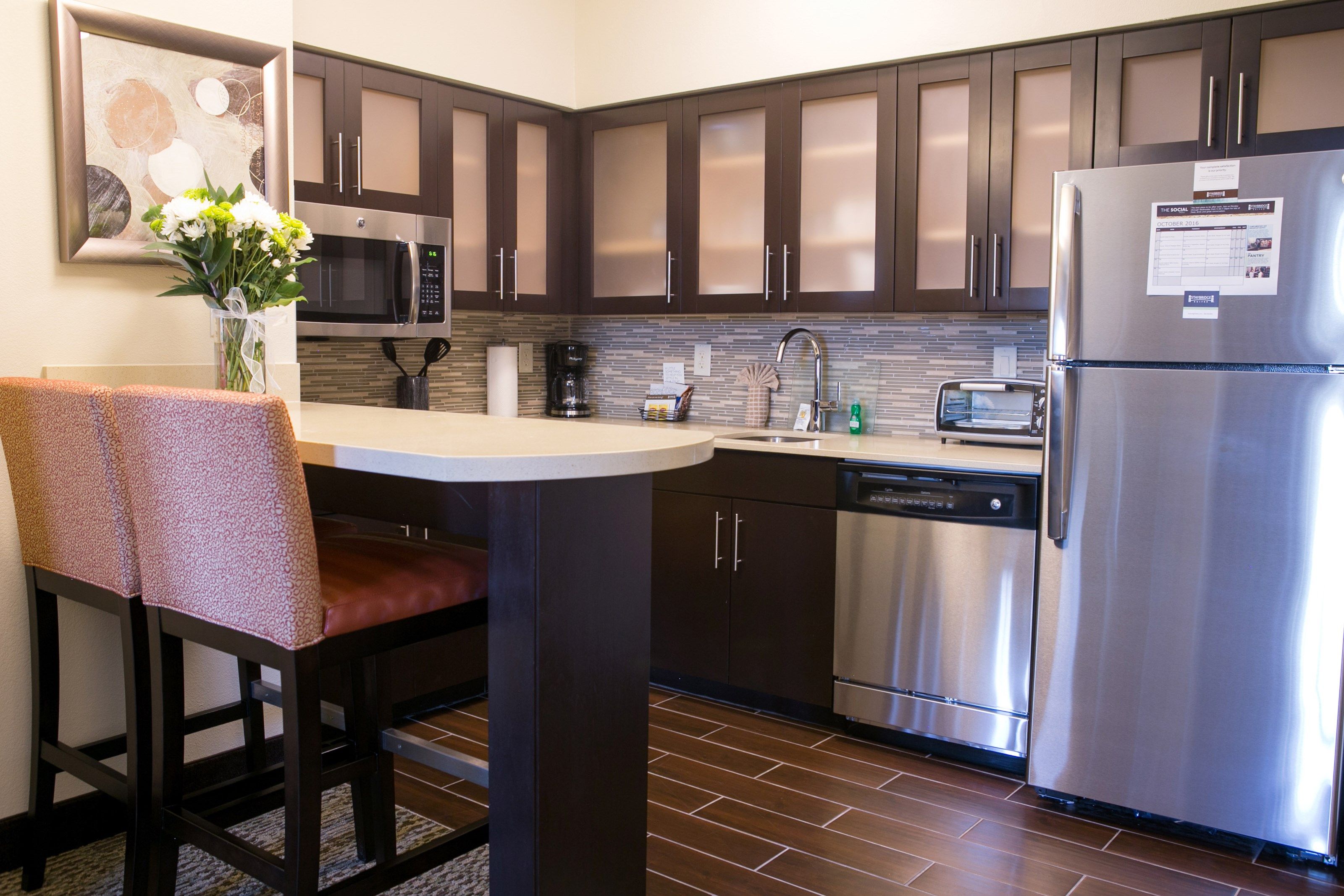image Settle into the dining area and enjoy a nice meal.