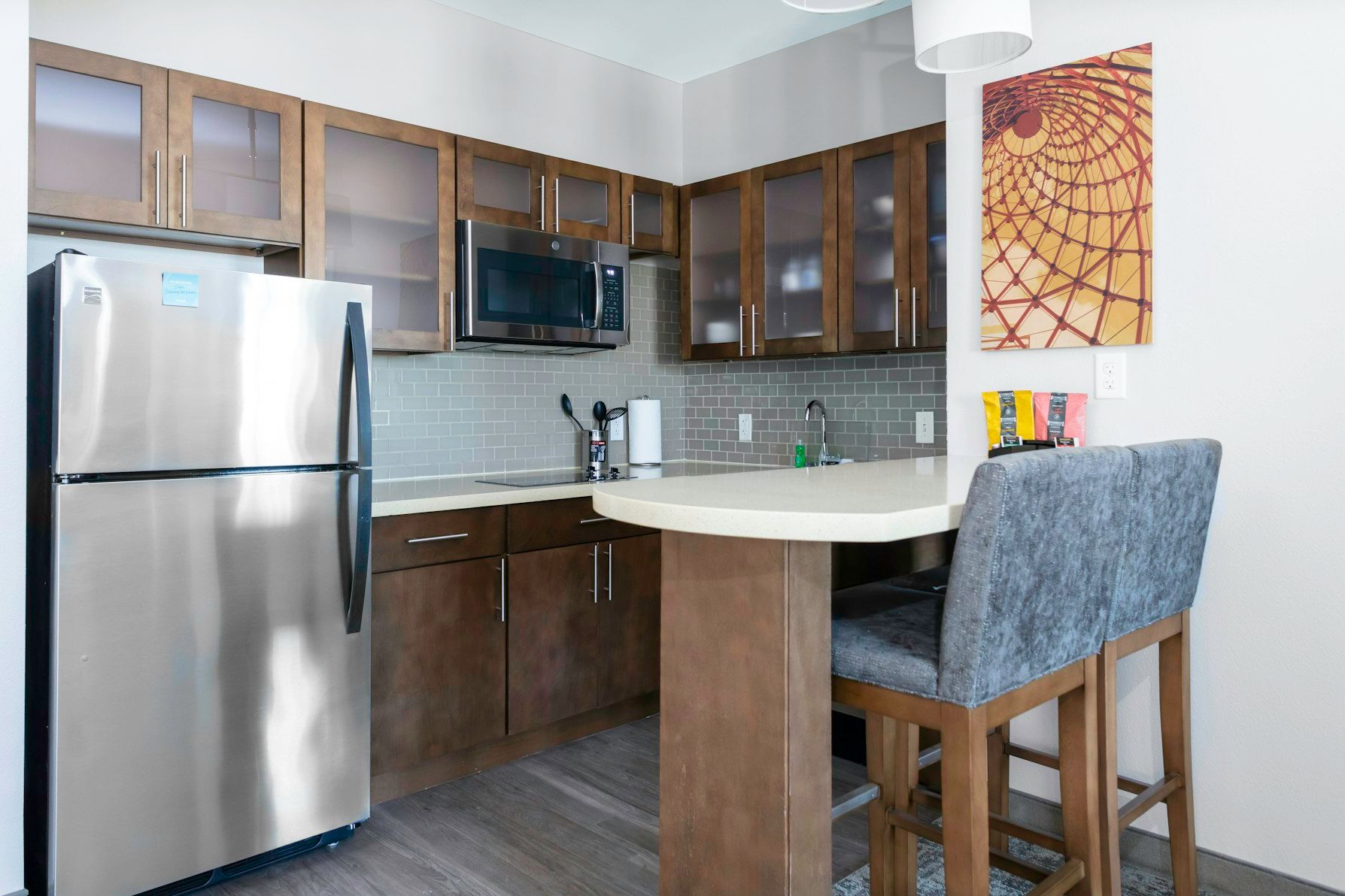 image Prepare your favorite meals in this fully equipped kitchen, complete with modern appliances.