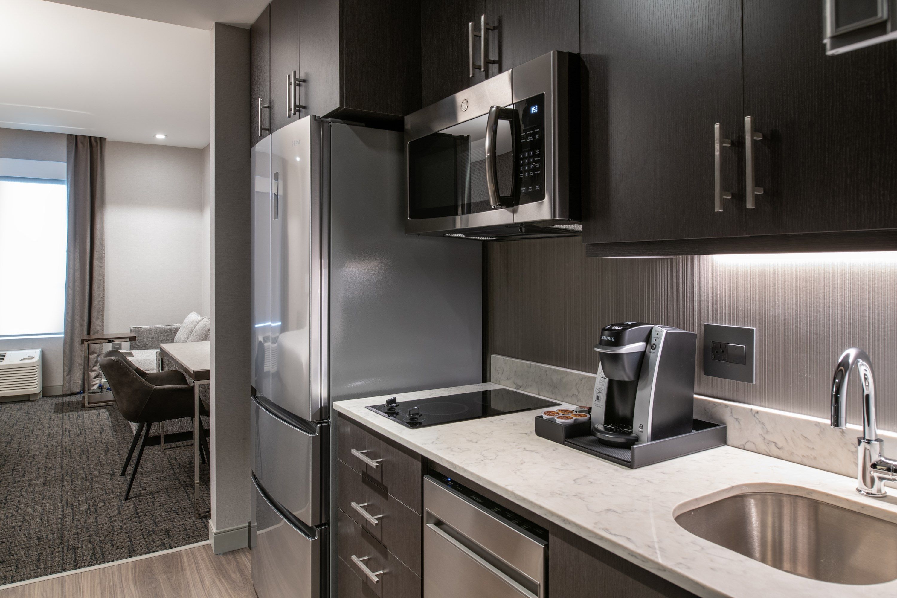 image Prepare meals in the comfort of your very own fully-equipped kitchen.