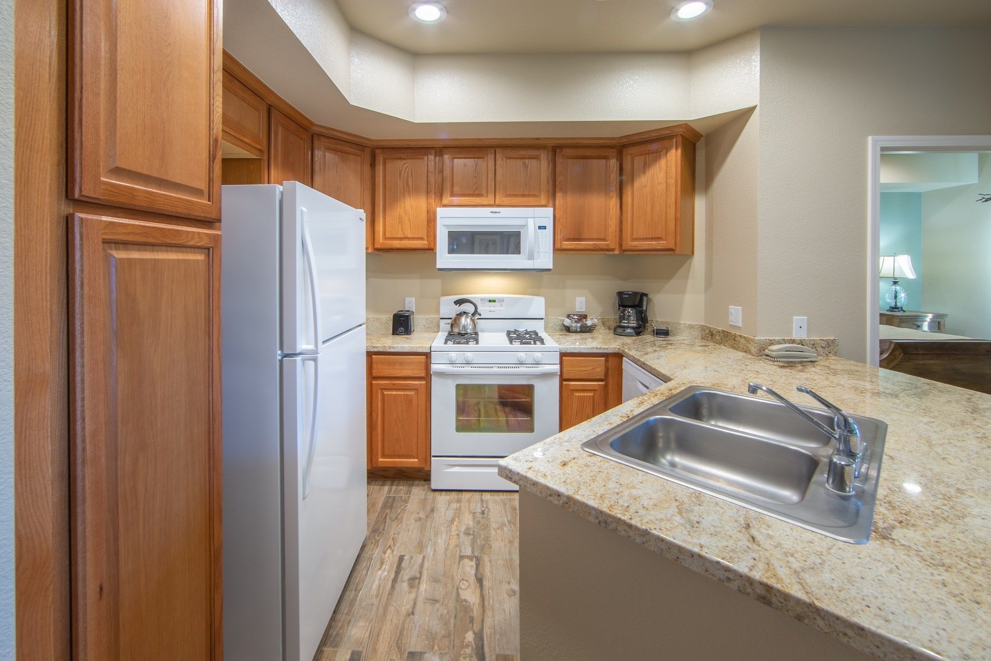 image Prepare meals in the comfort of your very own fully-equipped kitchen.