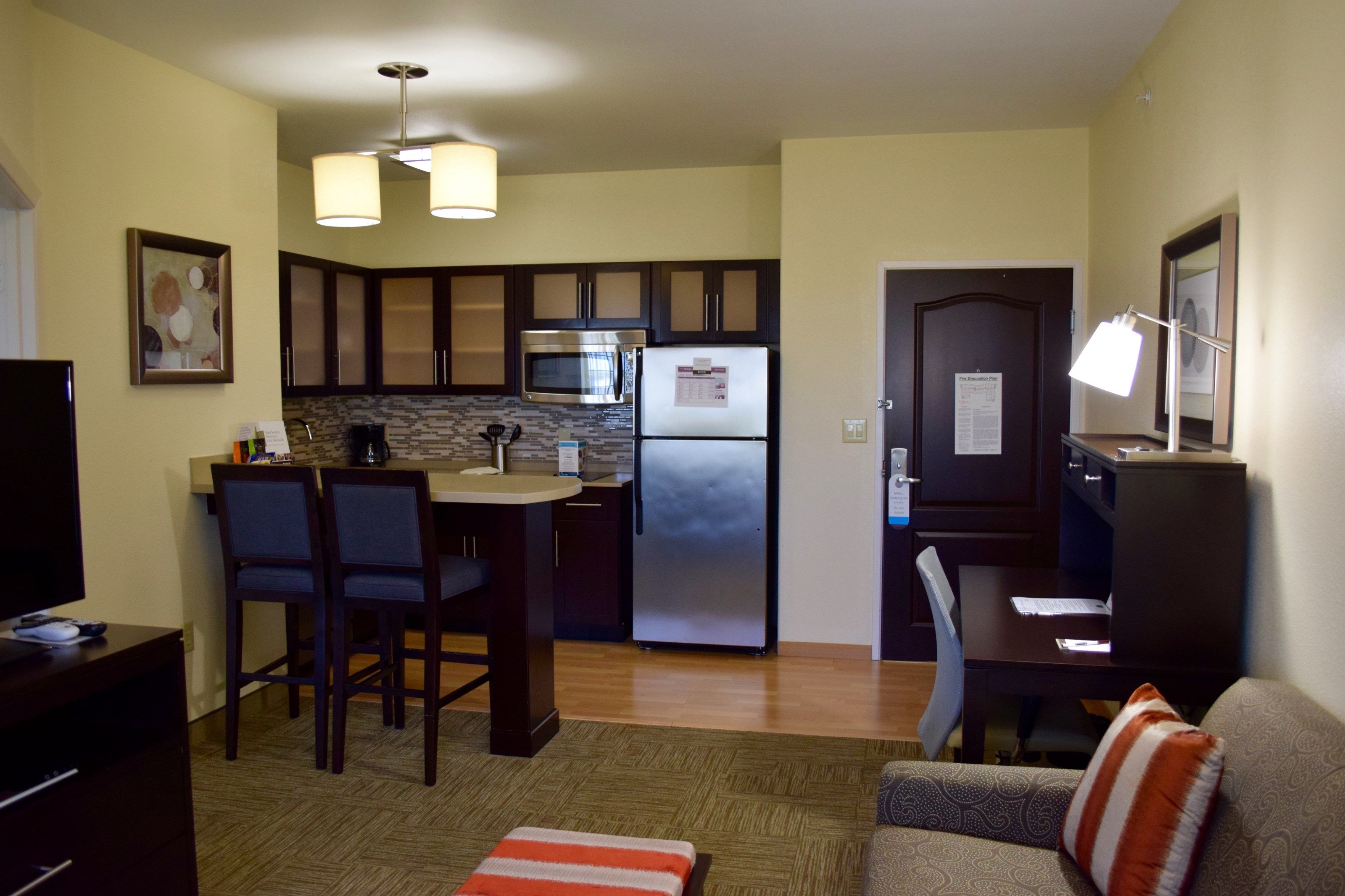 image Prepare meals in the comfort of your very own fully-equipped kitchen.