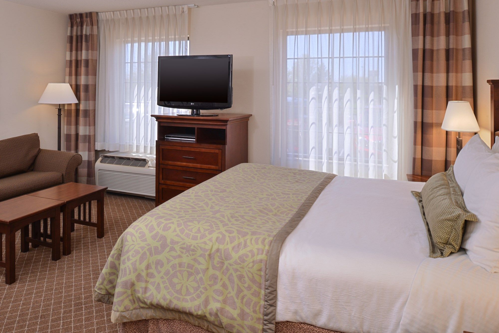 image Enjoy a peaceful sleep in the Queen bed.