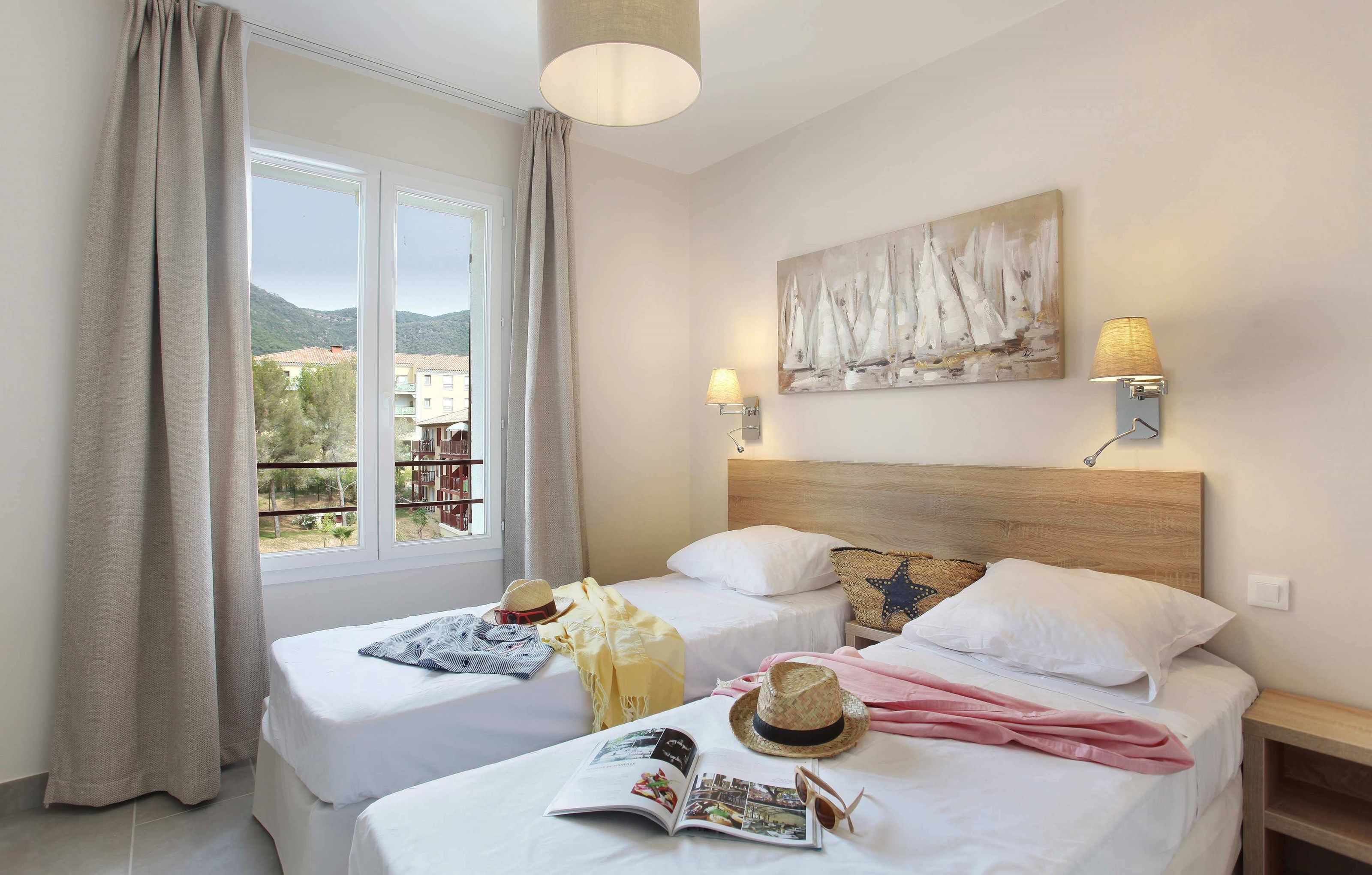 image This studio has either 2 Single beds or a Double bed in the living area.