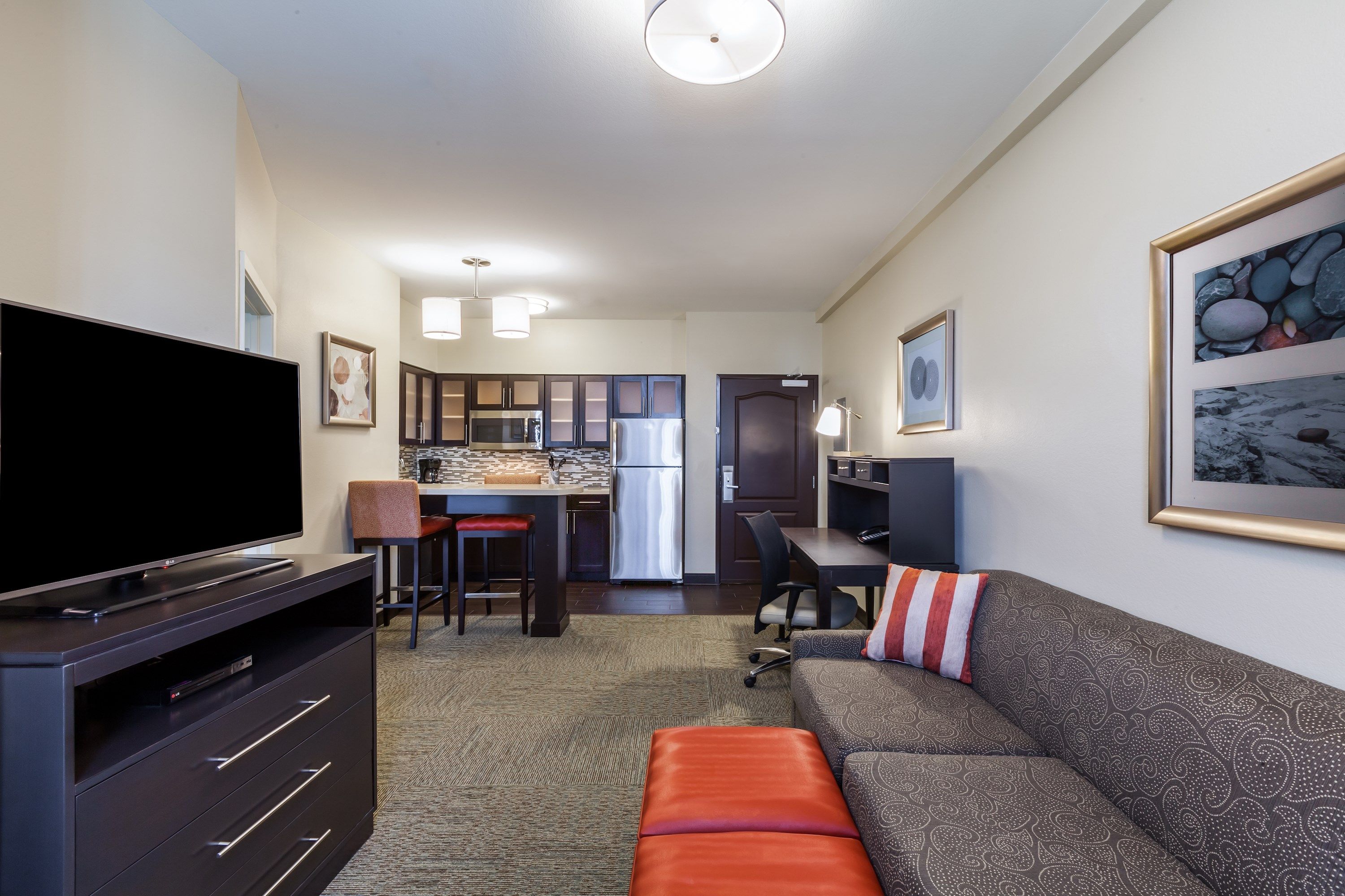 image Welcome to our modern suite!