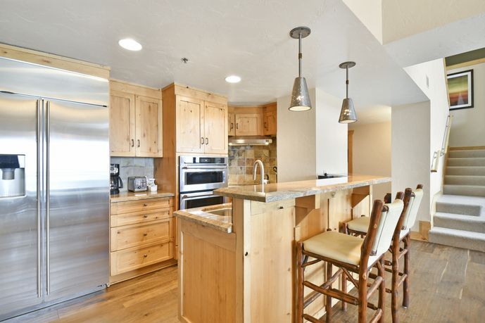 image Prepare meals in the comfort of your very own fully-equipped kitchen.