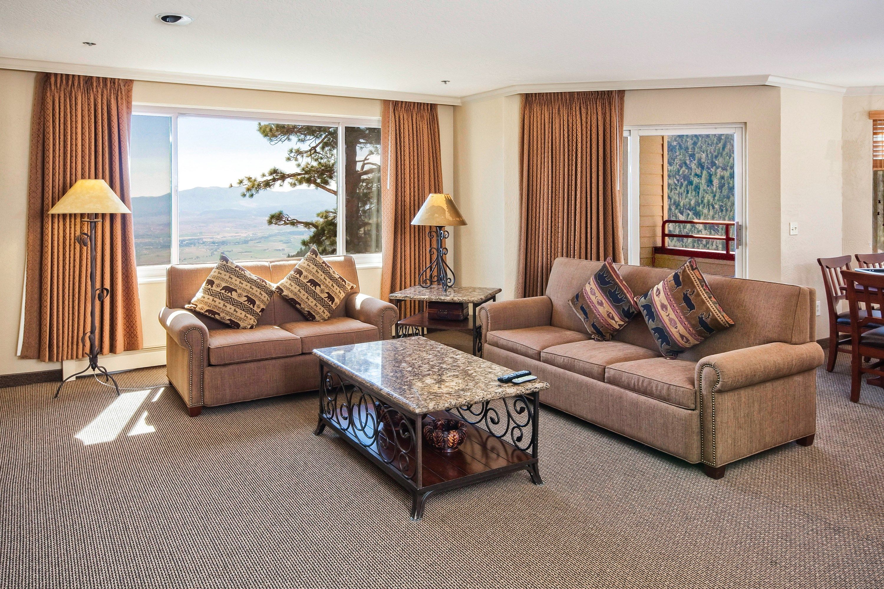 image Stay in our rustic and charming unit with a mountain view!