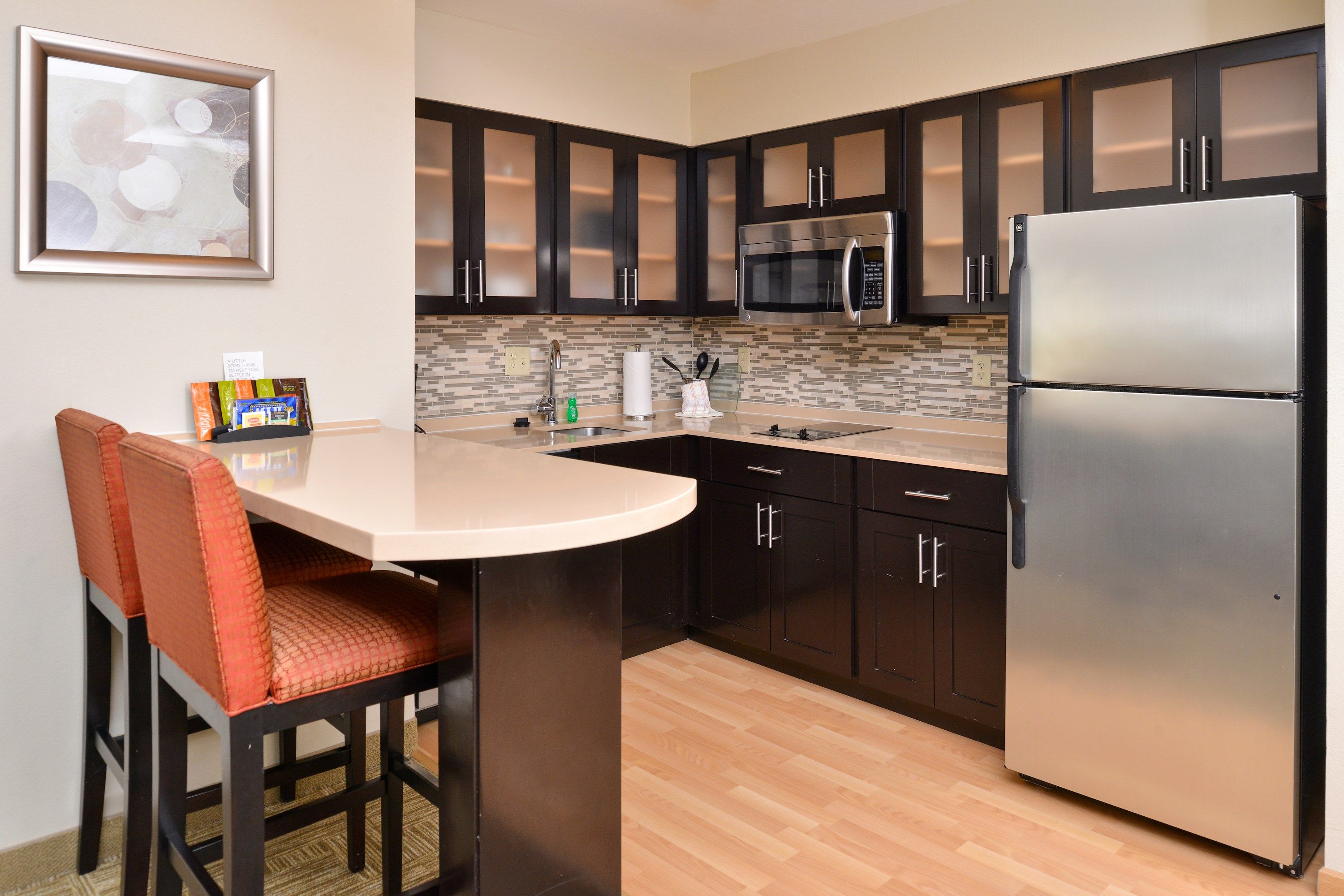 image Prepare meals in the comfort of your very own fully-equipped kitchen.