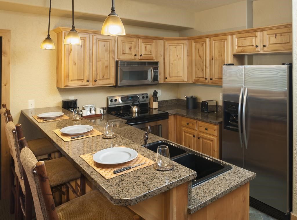 image Enjoy the luxurious stainless steel appliances in the kitchen