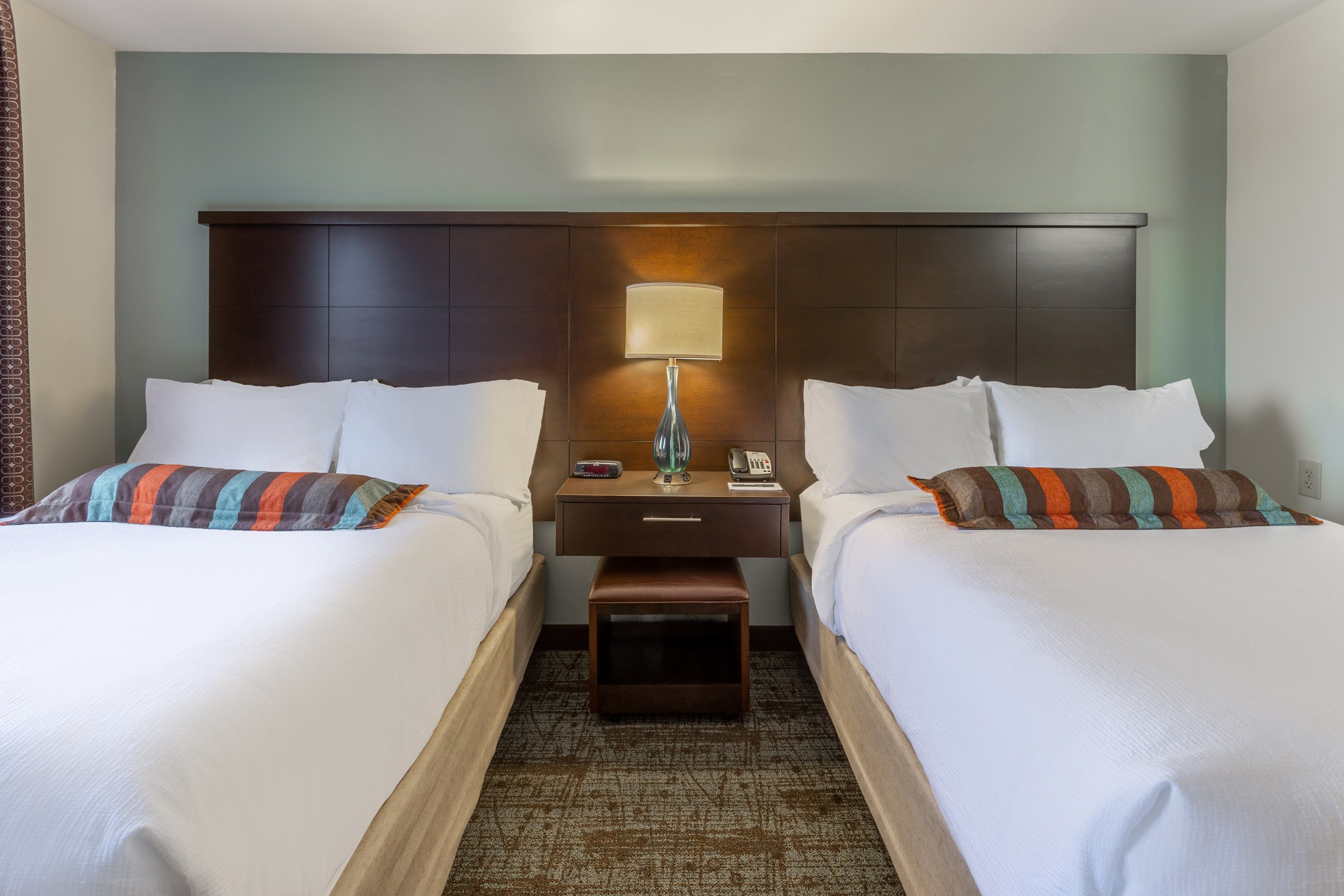image Drift to sleep in the bedroom.