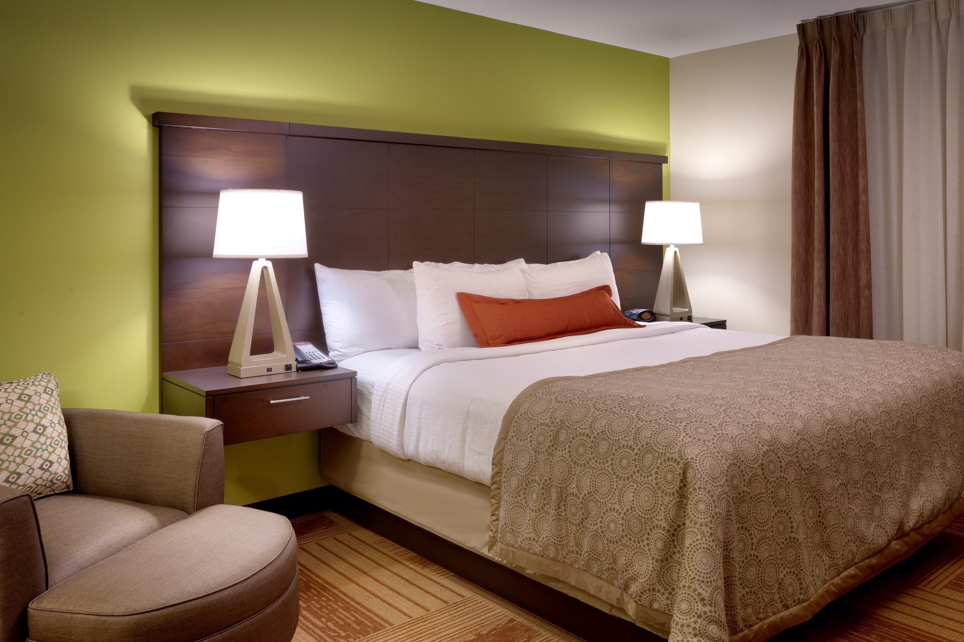 image Drift to sleep in the 2 bedrooms in our unit!