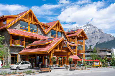 Experience the picturesque atmosphere at this amazing property.