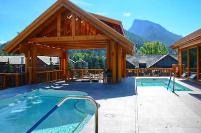 Amazing outdoor hotpools!