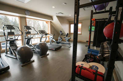 Stay fit and active even on vacation with our fully-equipped, sunlit gym.