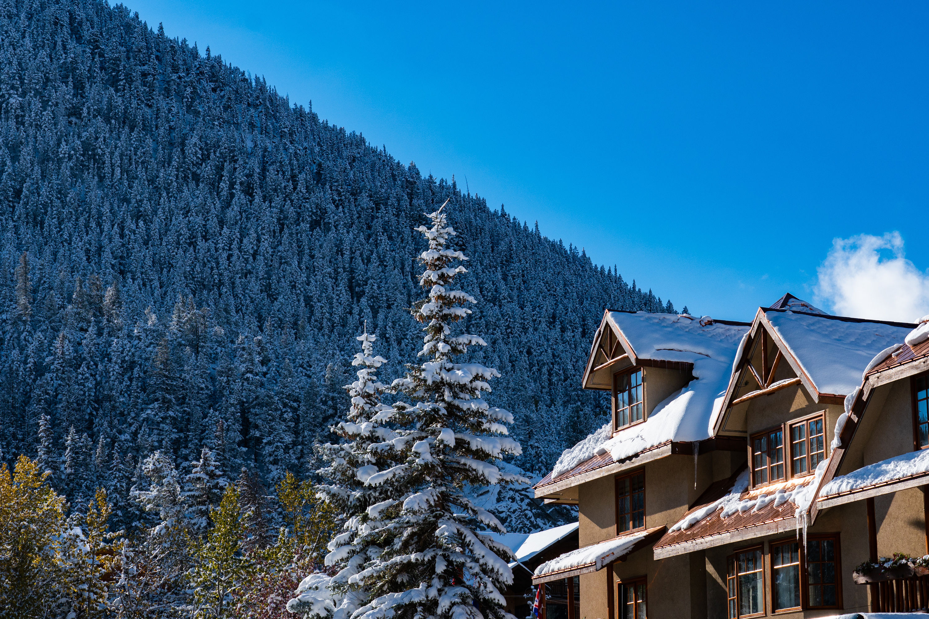 image Escape to the mountains!