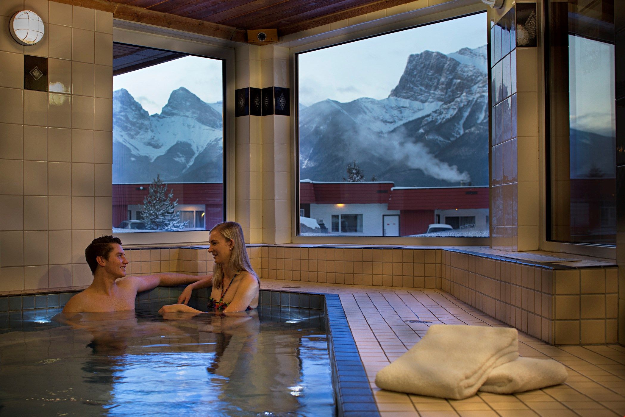 image Appreciate the alpenglow from this lovely hot tub!